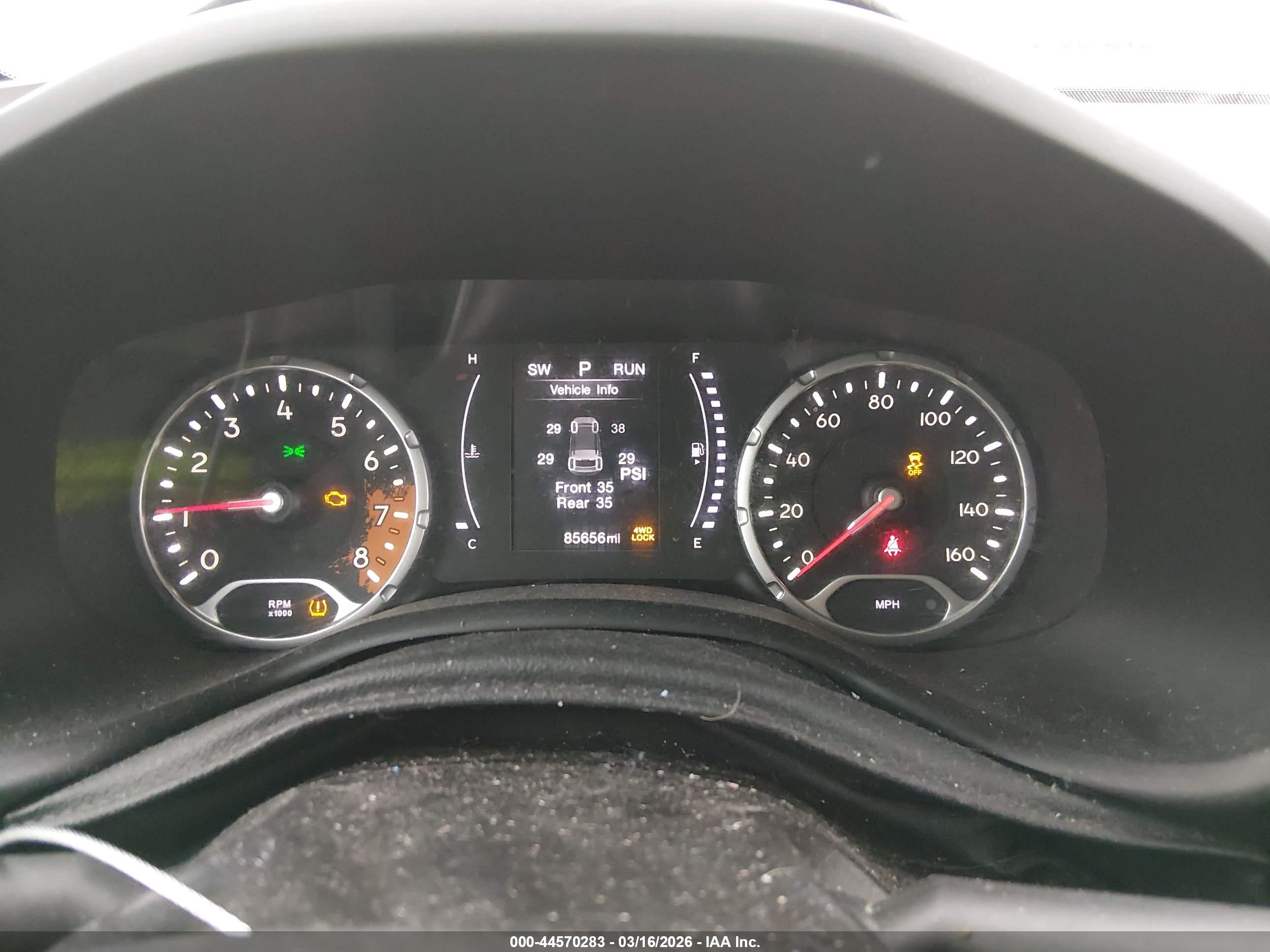 JEEP RENEGADE image 7