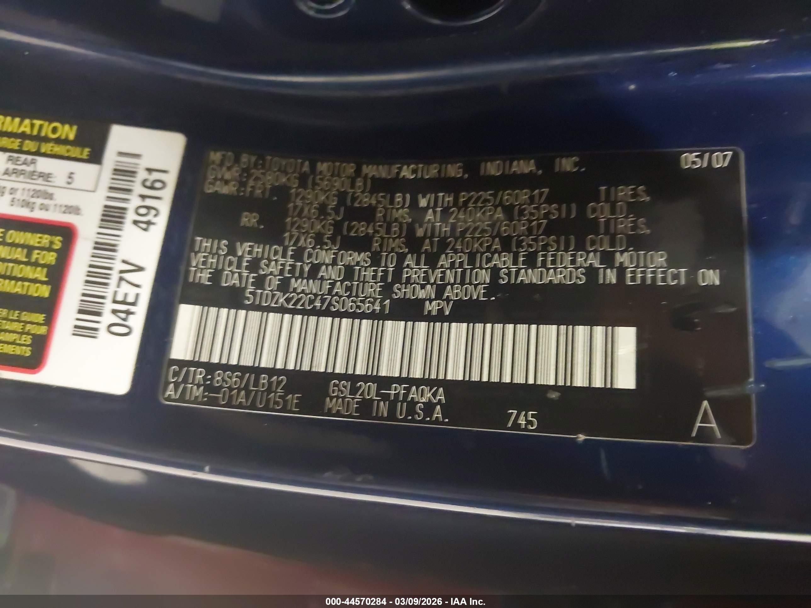 TOYOTA SIENNA image 9