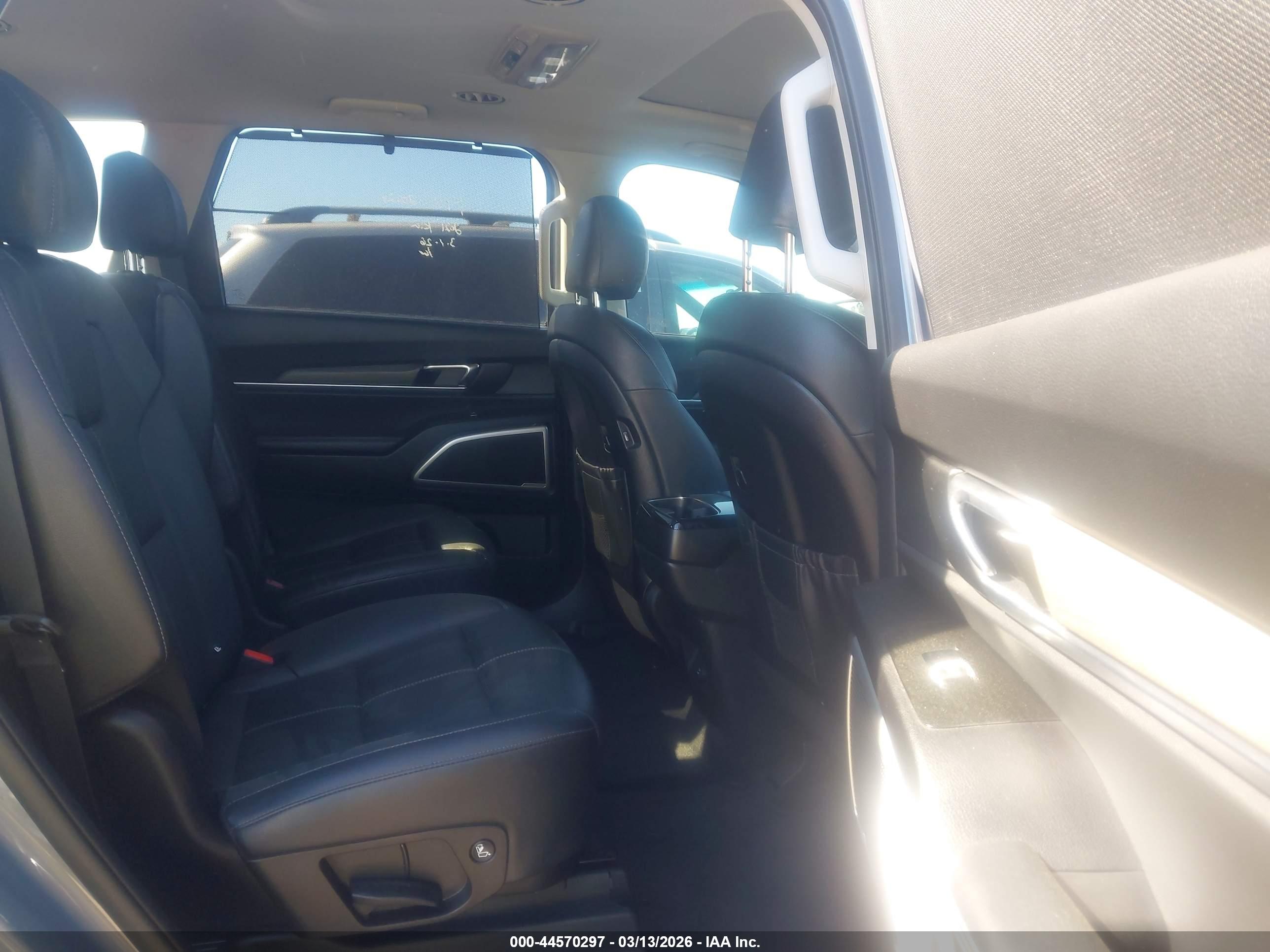 KIA TELLURIDE image 8