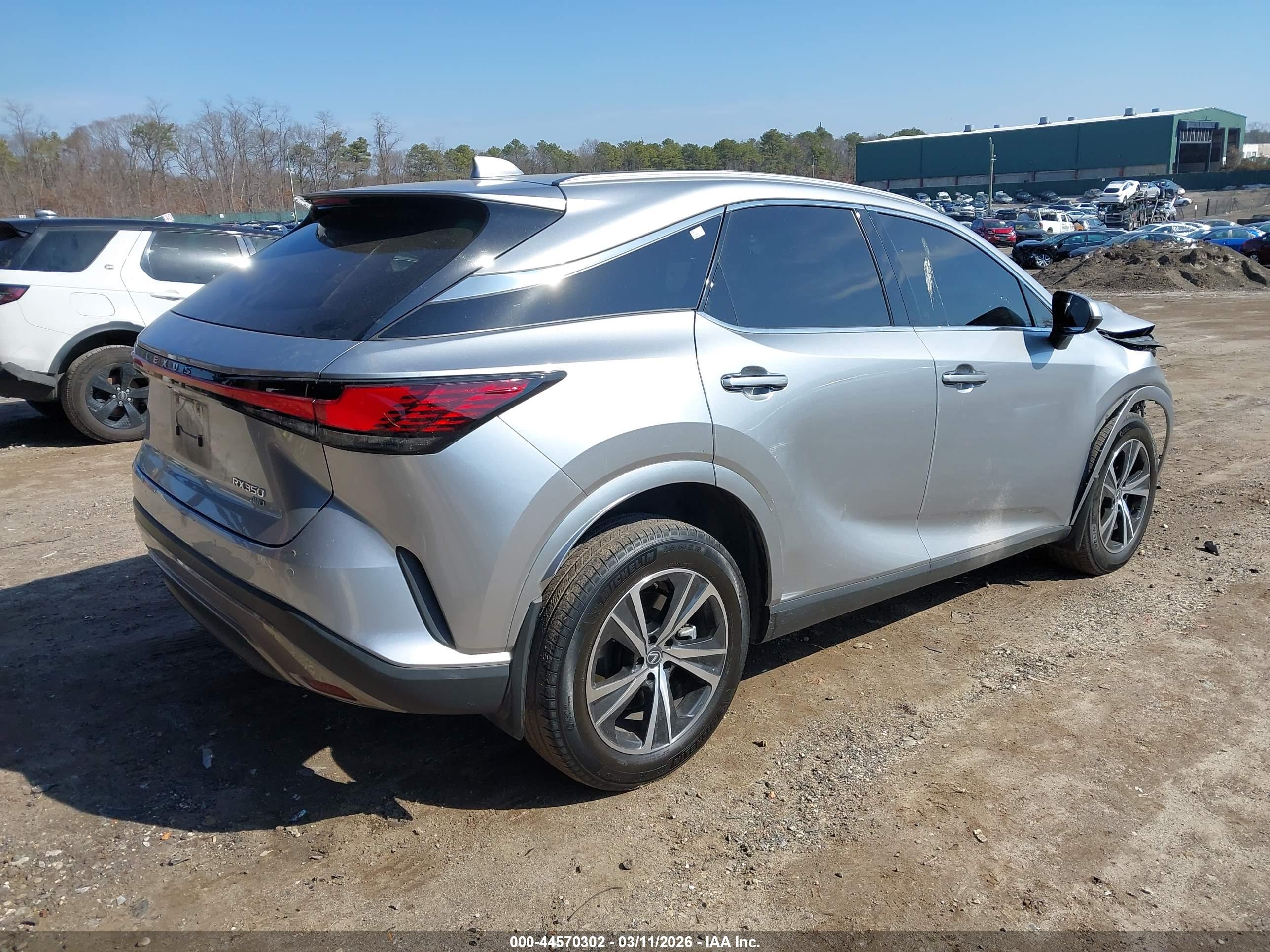 LEXUS RX image 4