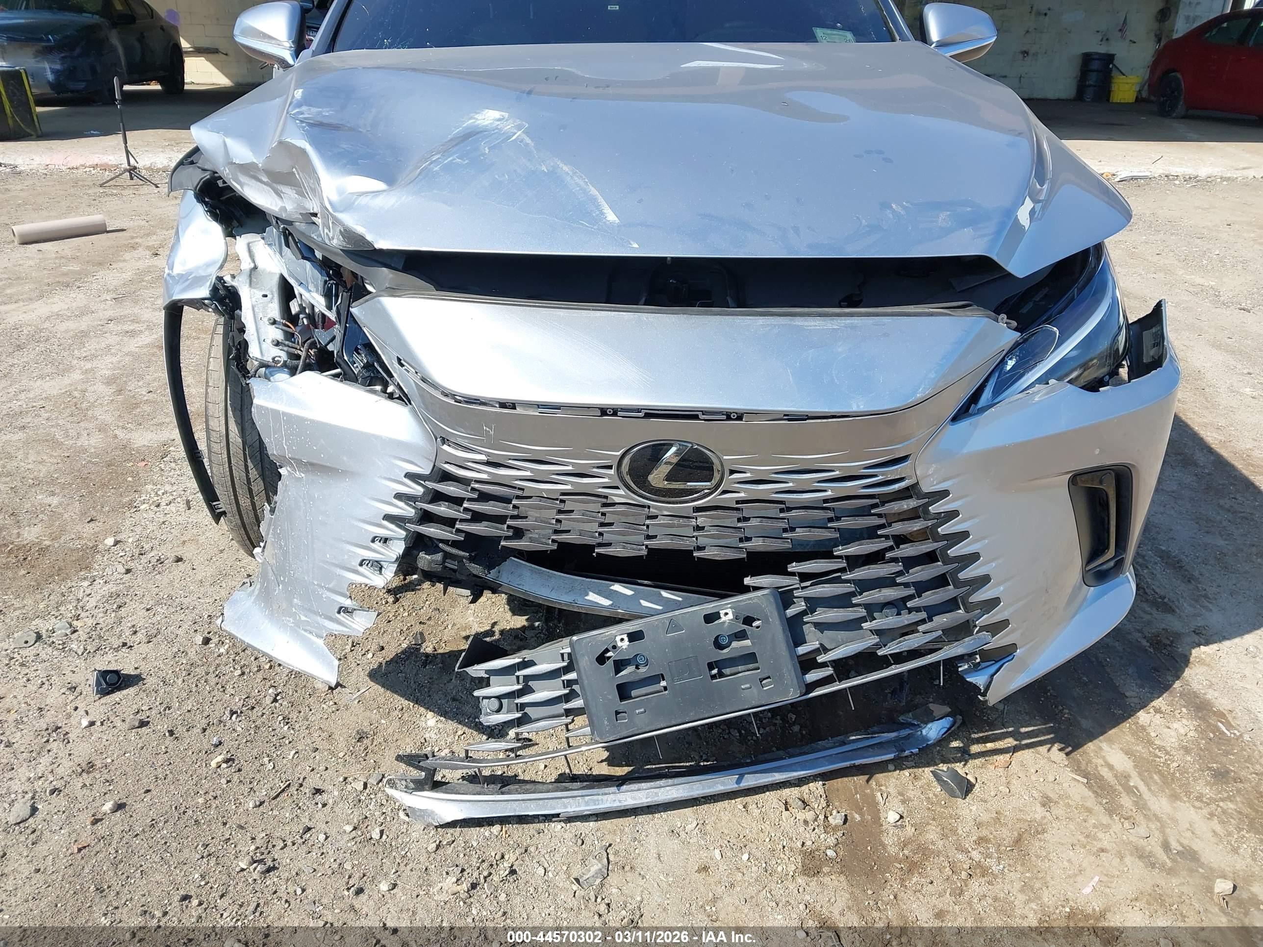 LEXUS RX image 6