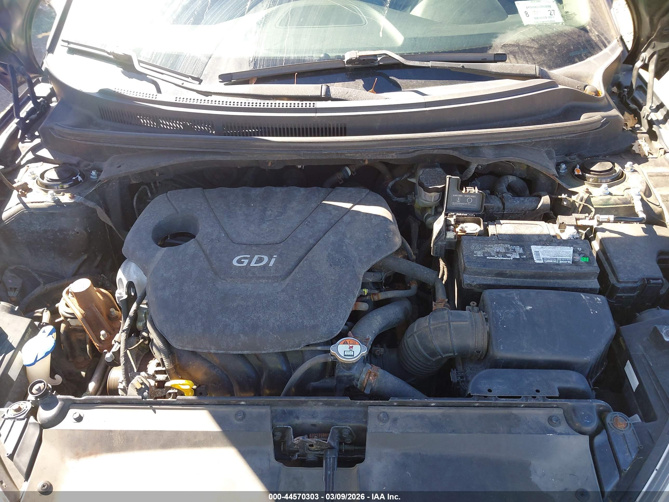 HYUNDAI VELOSTER image 10