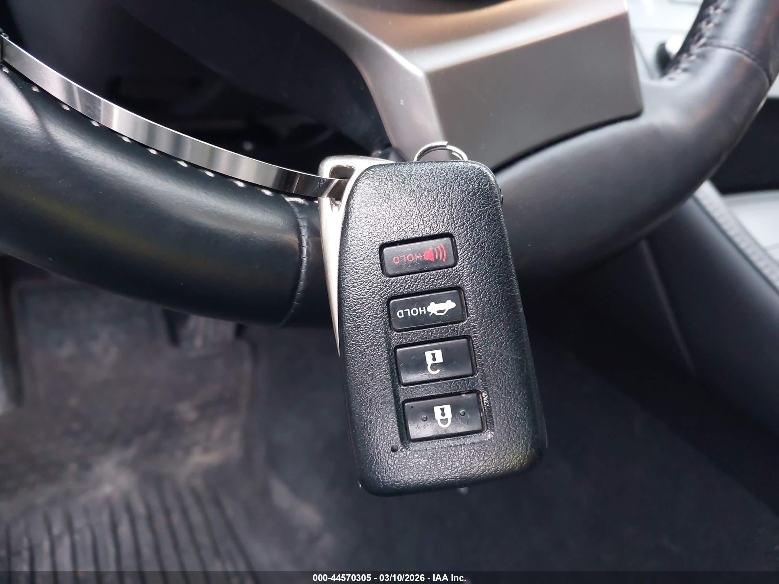 LEXUS RC image 11