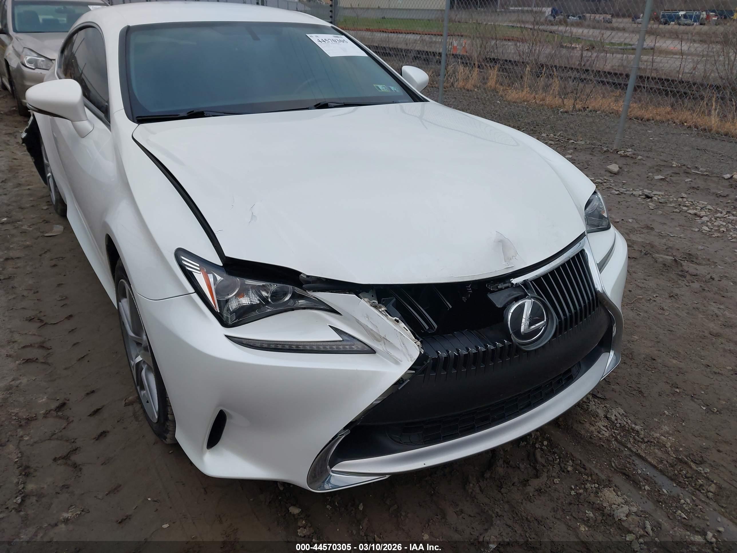 LEXUS RC image 6