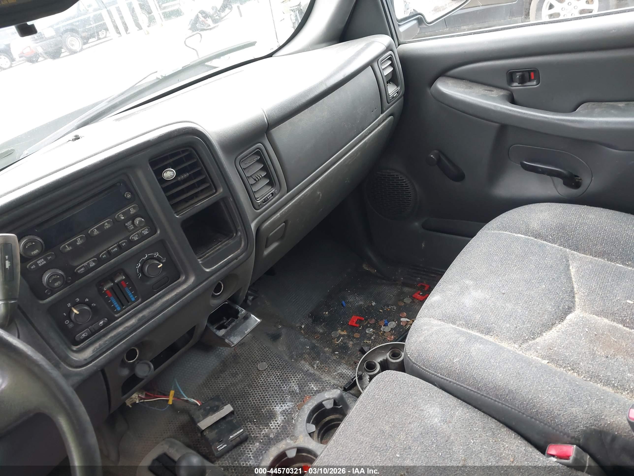 CHEVROLET SILVERADO image 5