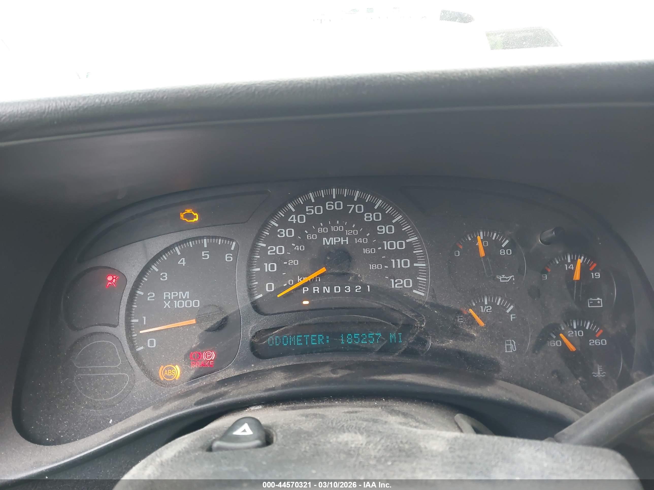 CHEVROLET SILVERADO image 7