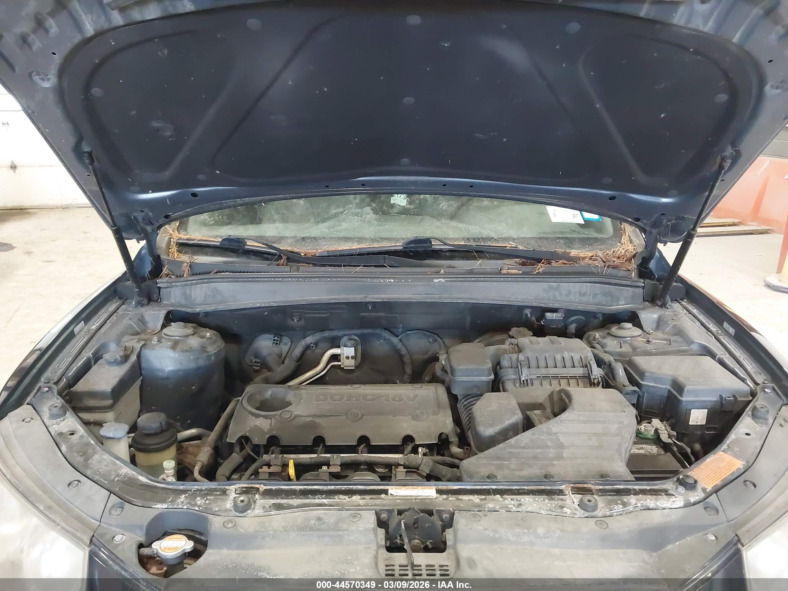 HYUNDAI SANTA image 10