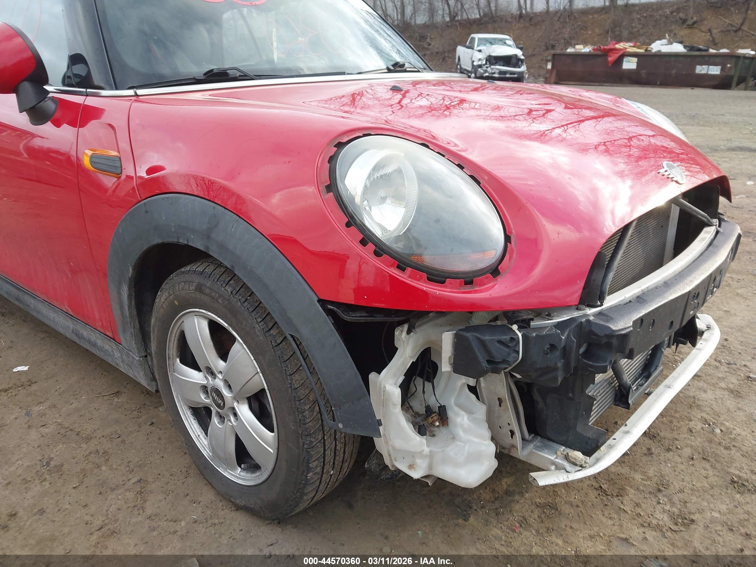 MINI CONVERTIBLE image 6