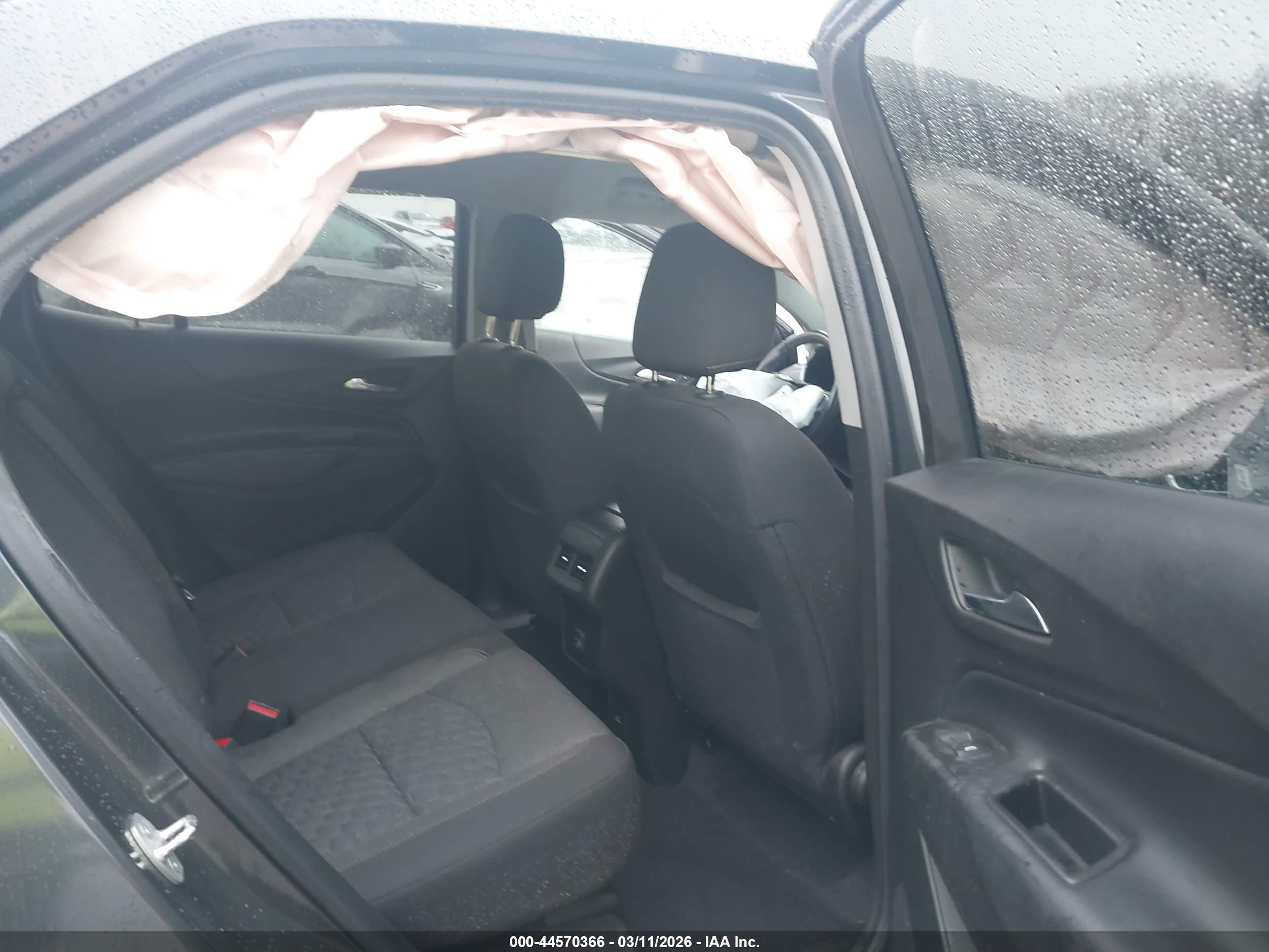 CHEVROLET EQUINOX image 8