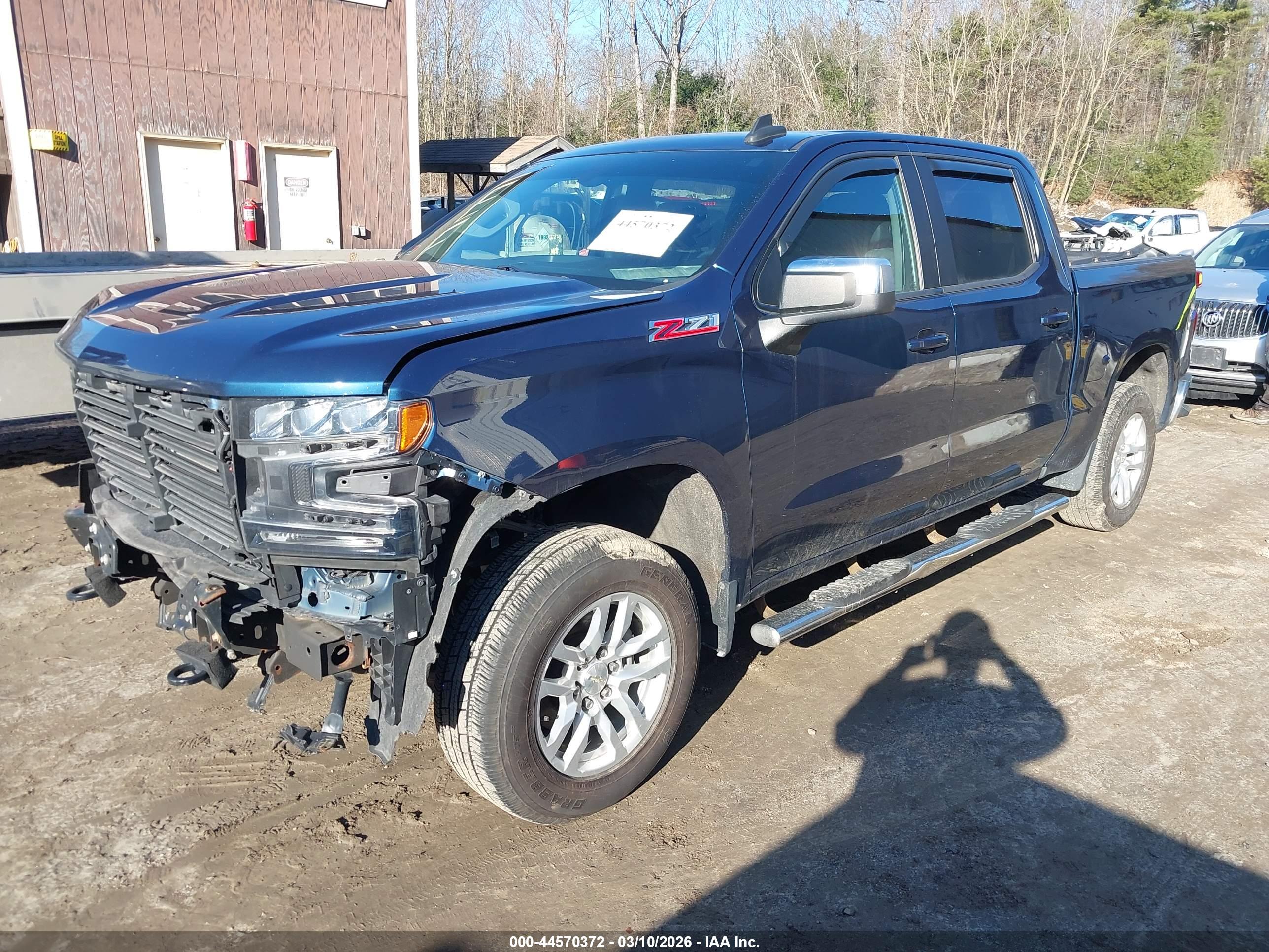 CHEVROLET SILVERADO image 2