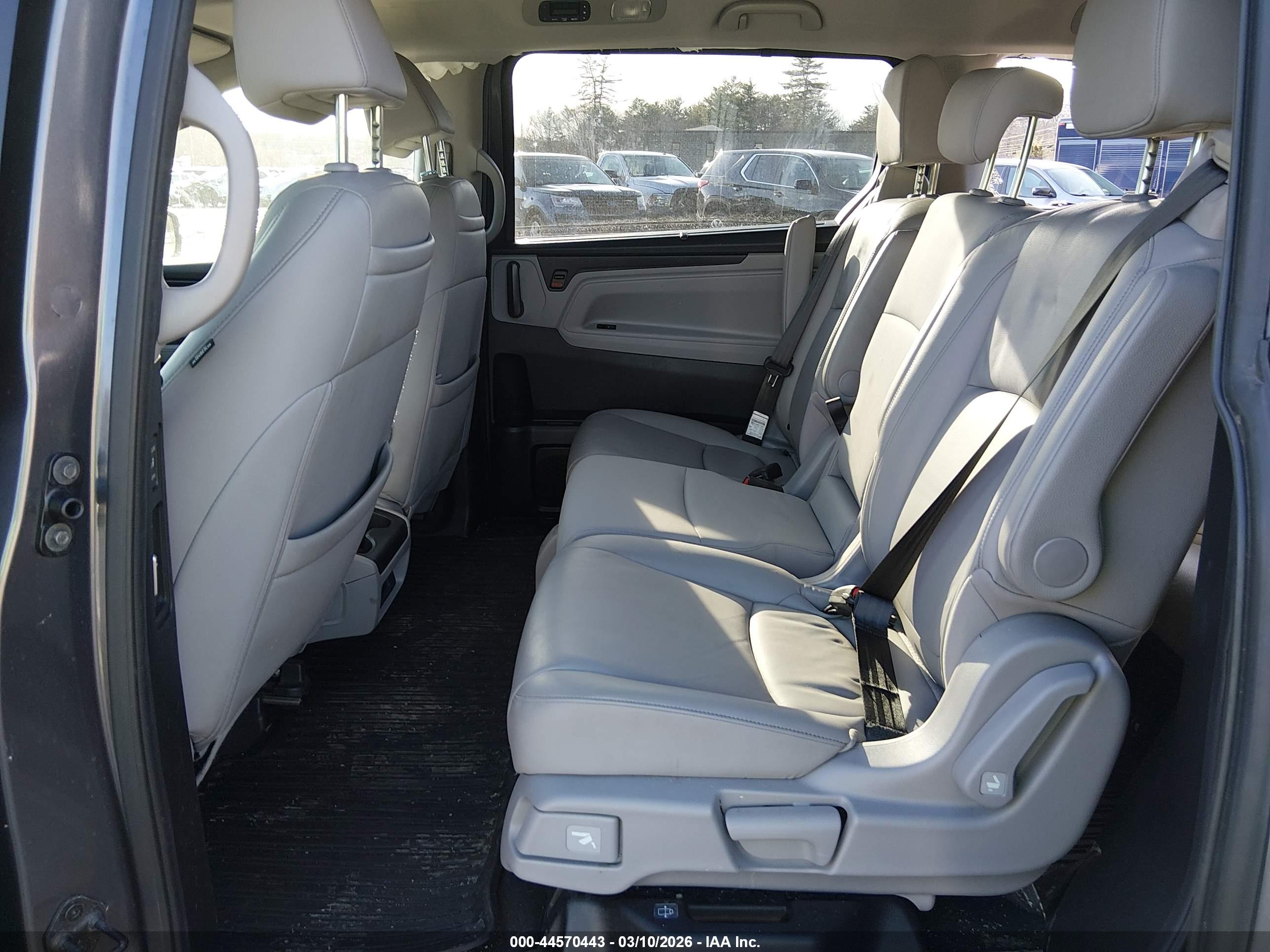 HONDA ODYSSEY image 8