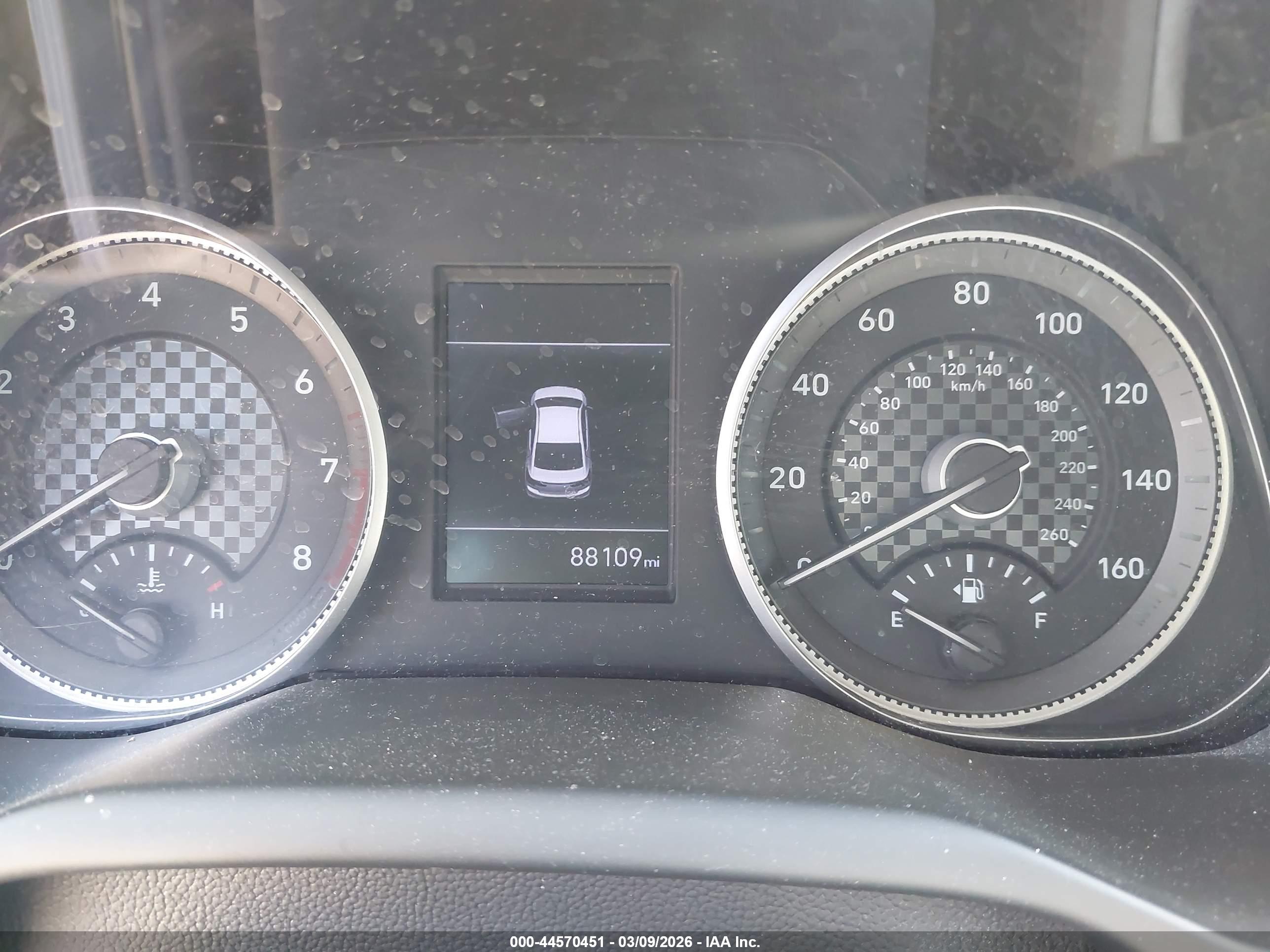 HYUNDAI ELANTRA image 7