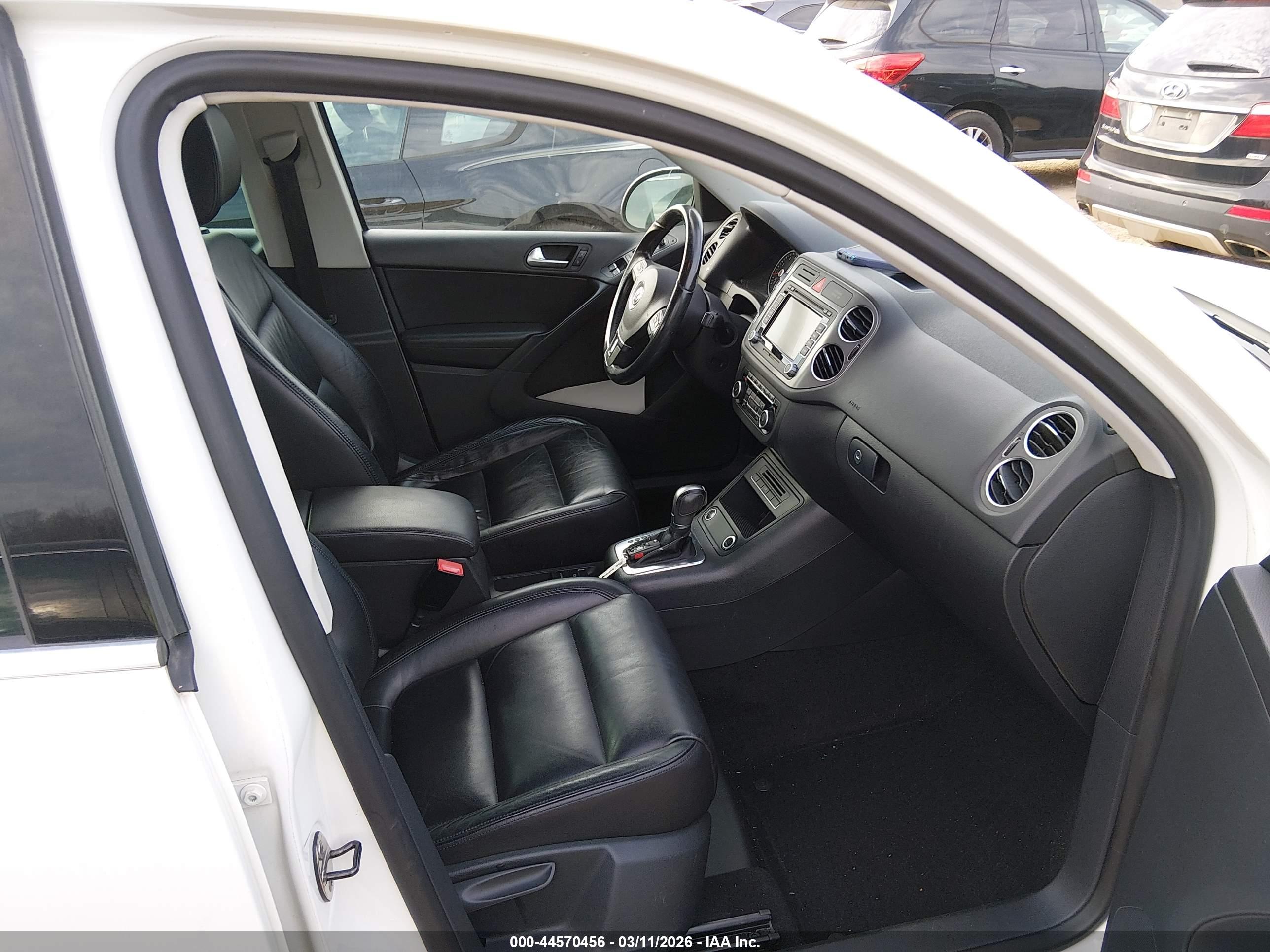 VOLKSWAGEN TIGUAN image 5