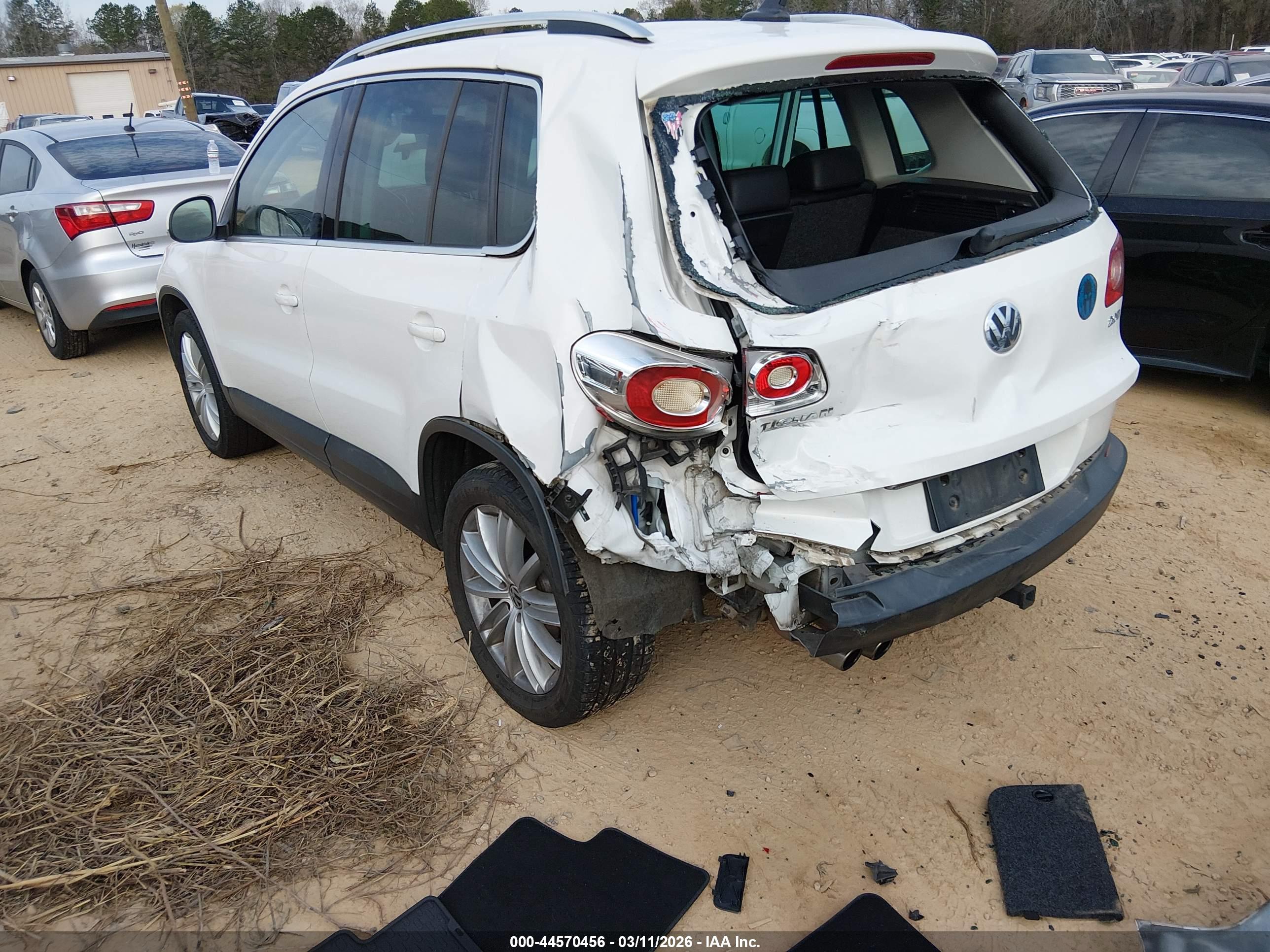 VOLKSWAGEN TIGUAN image 6