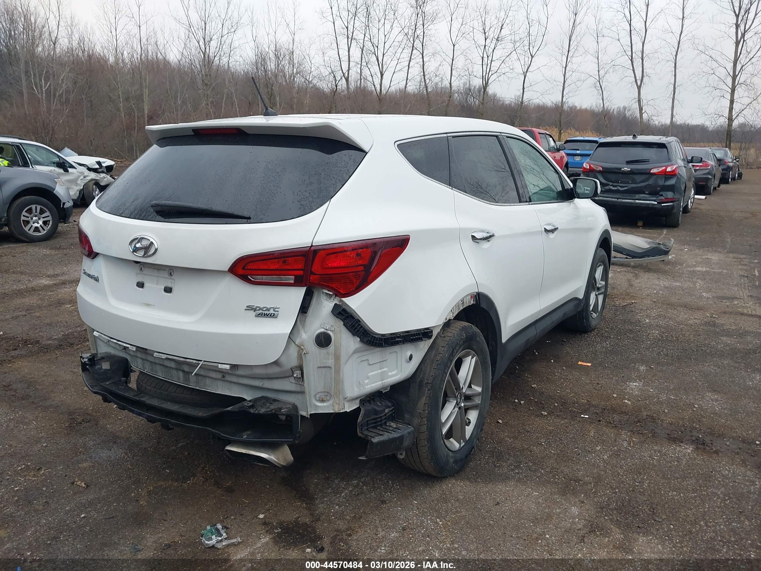 HYUNDAI SANTA image 4