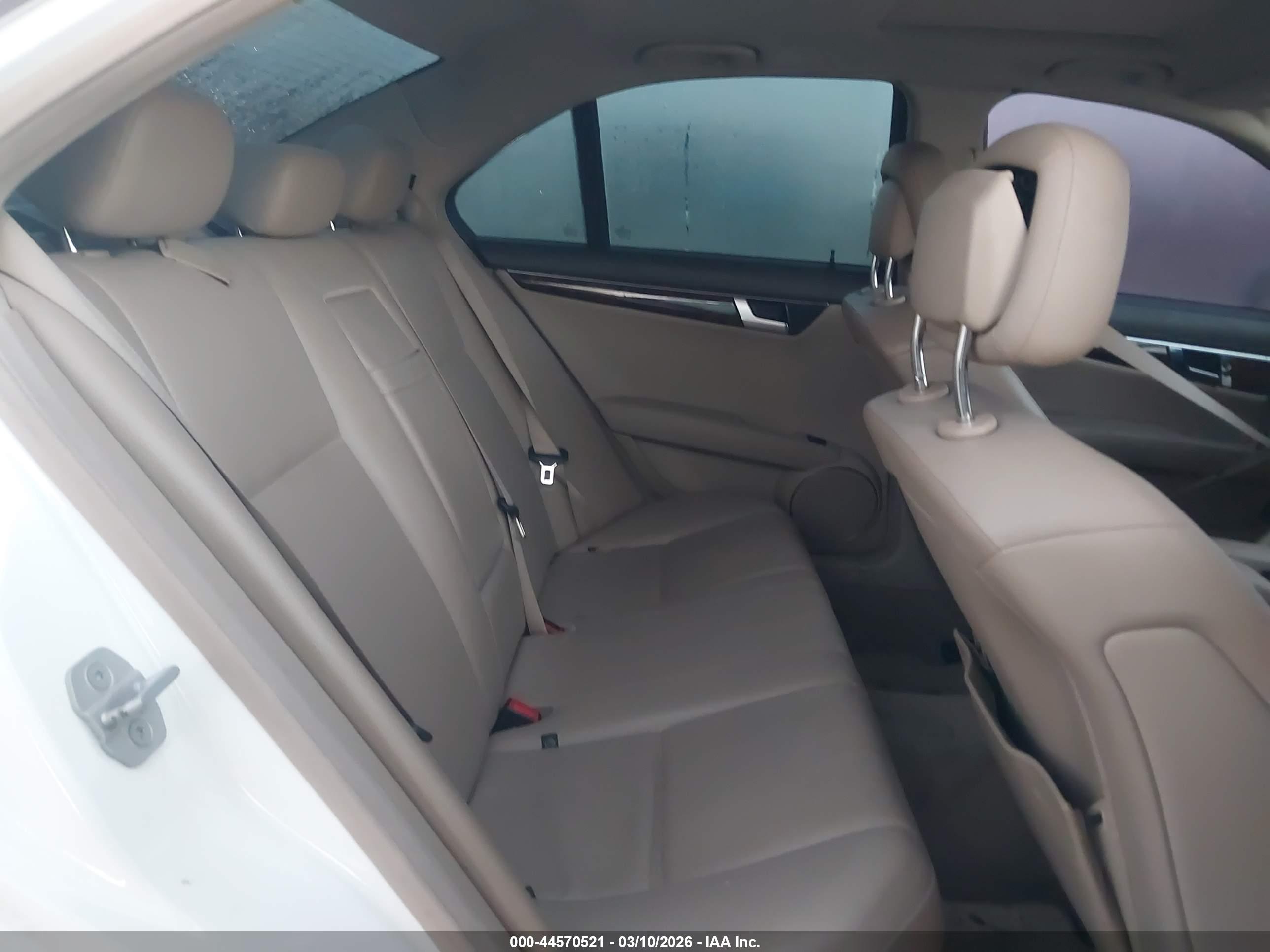 MERCEDES-BENZ C image 8