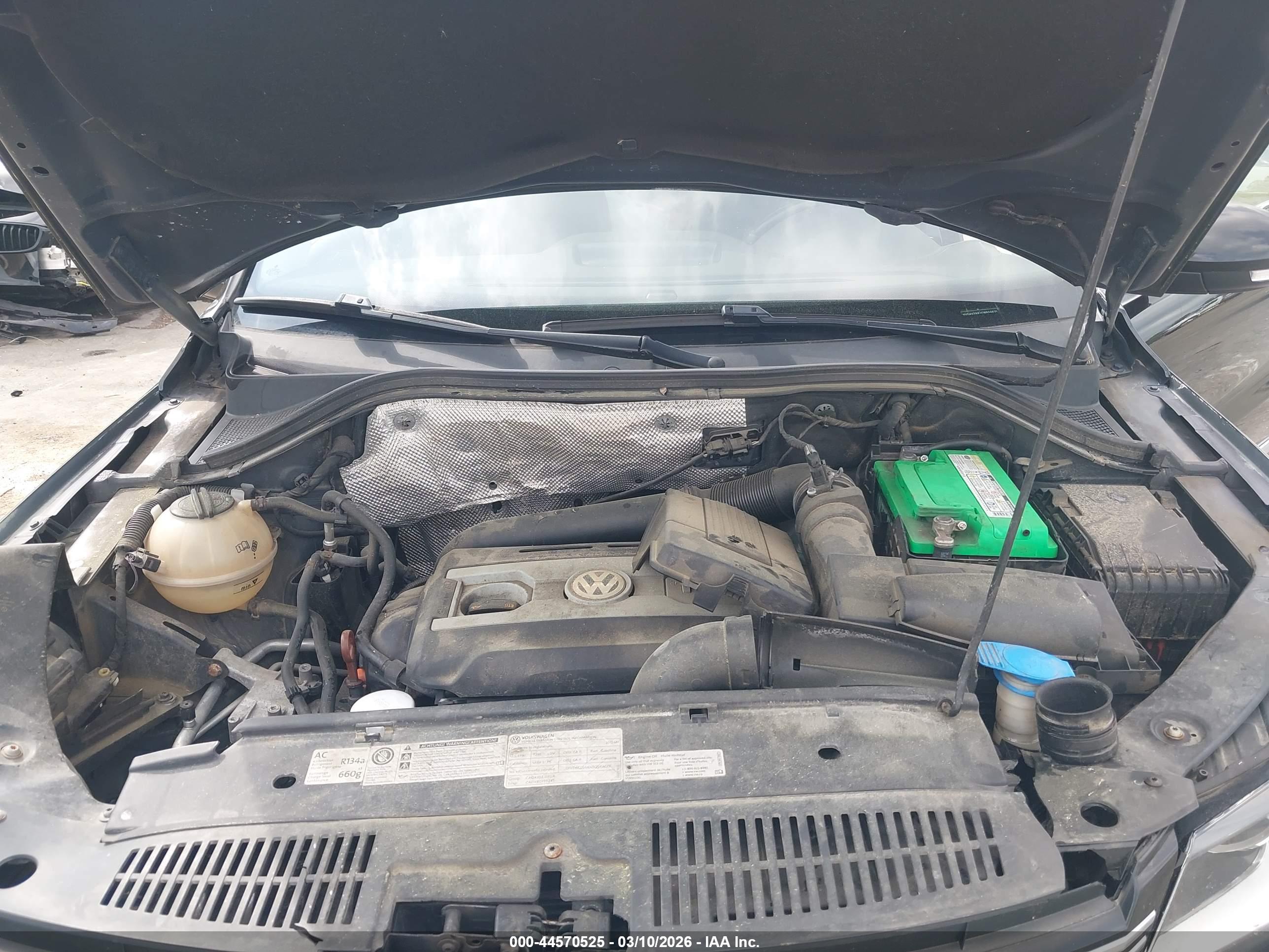 VOLKSWAGEN TIGUAN image 10