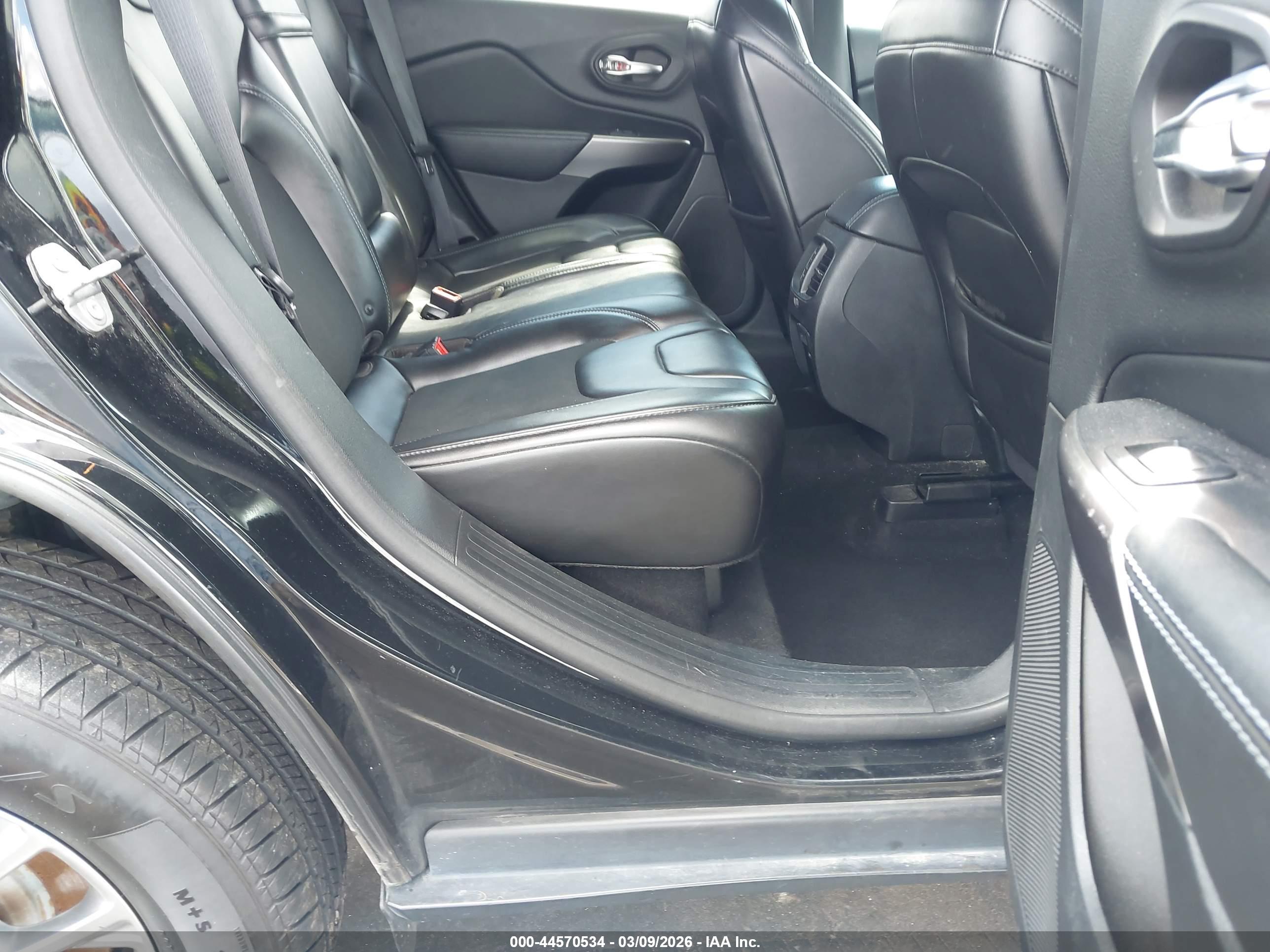JEEP CHEROKEE image 8