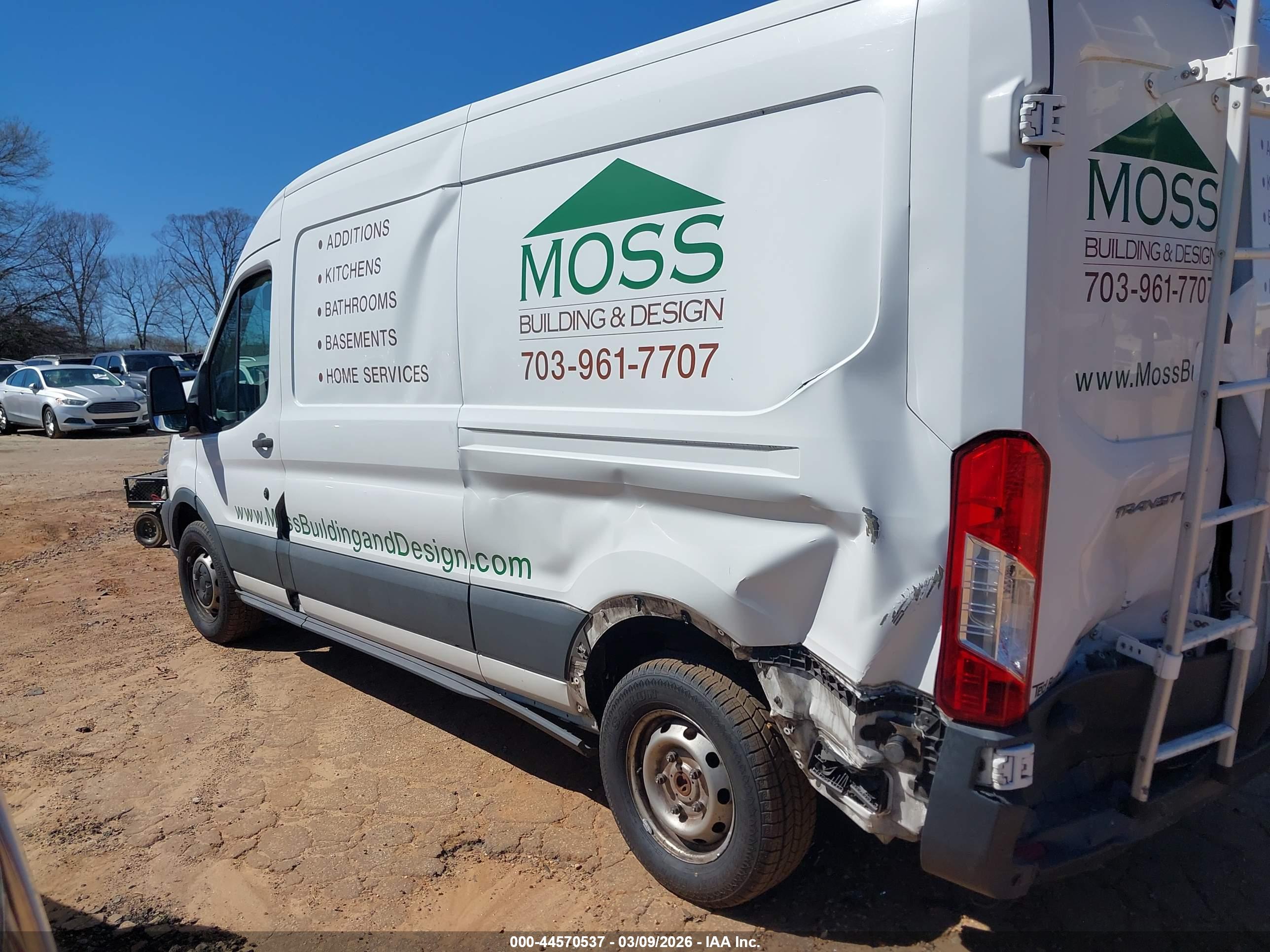 FORD TRANSIT-150 image 3