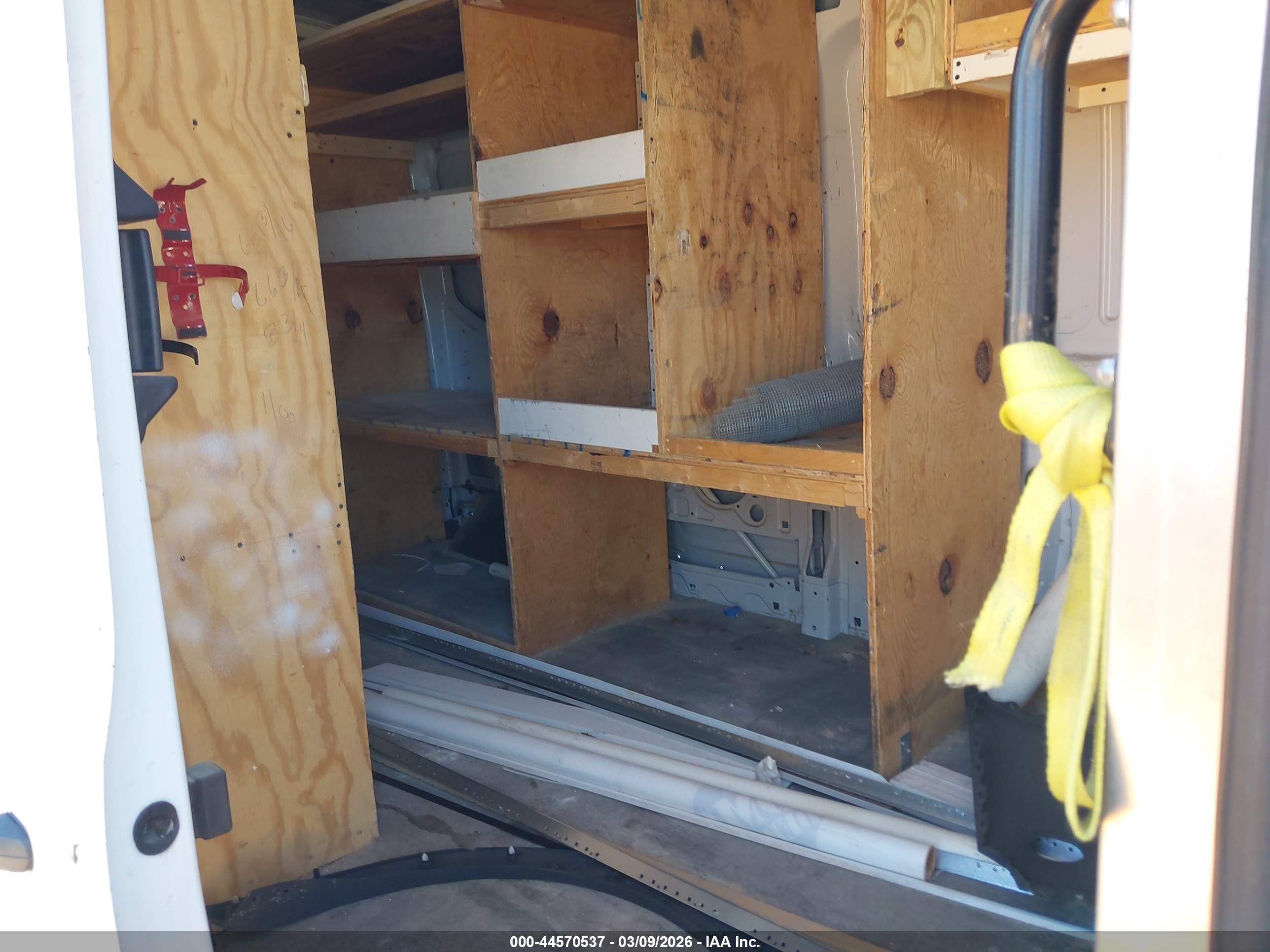 FORD TRANSIT-150 image 8