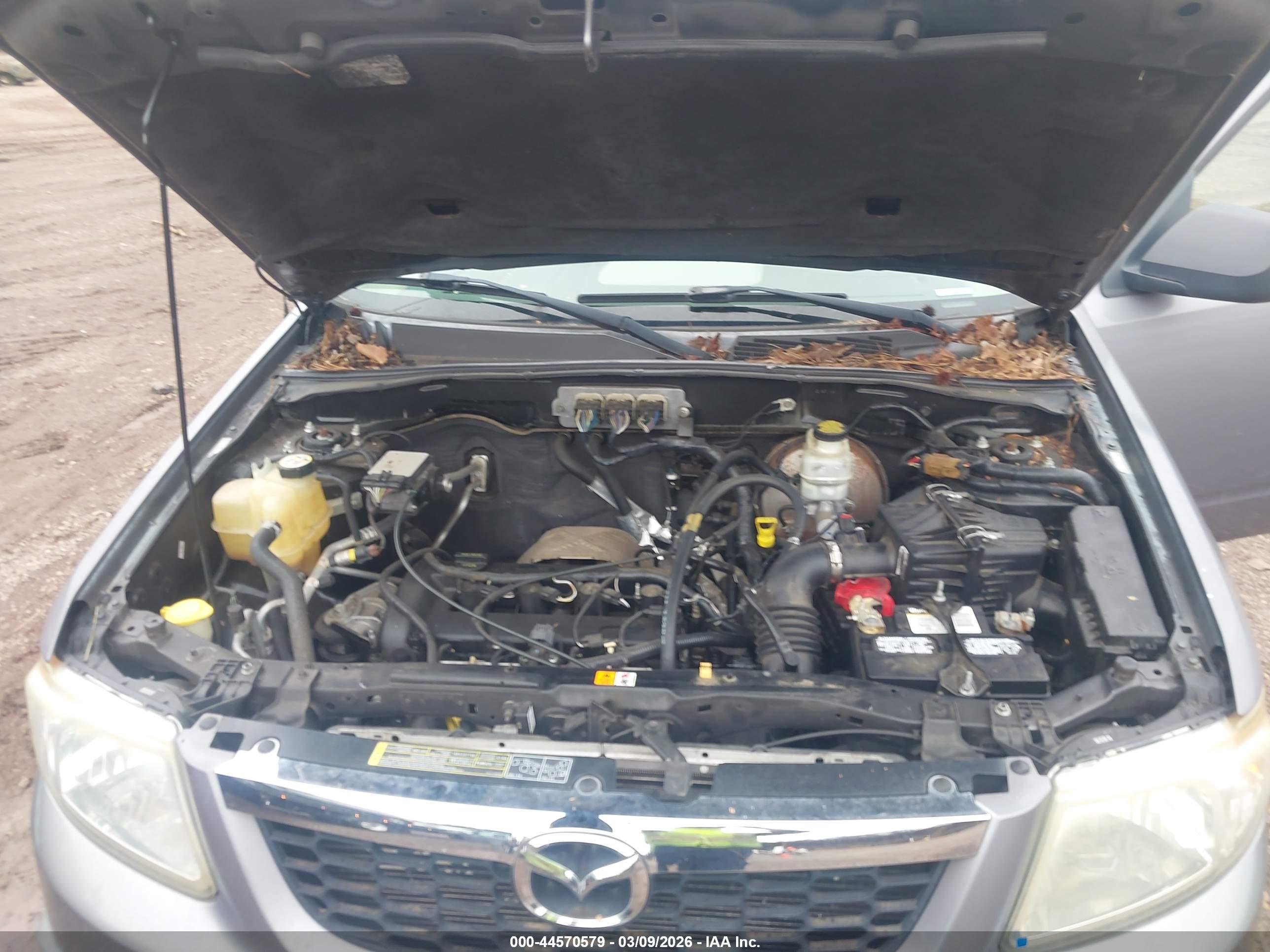 MAZDA TRIBUTE image 10
