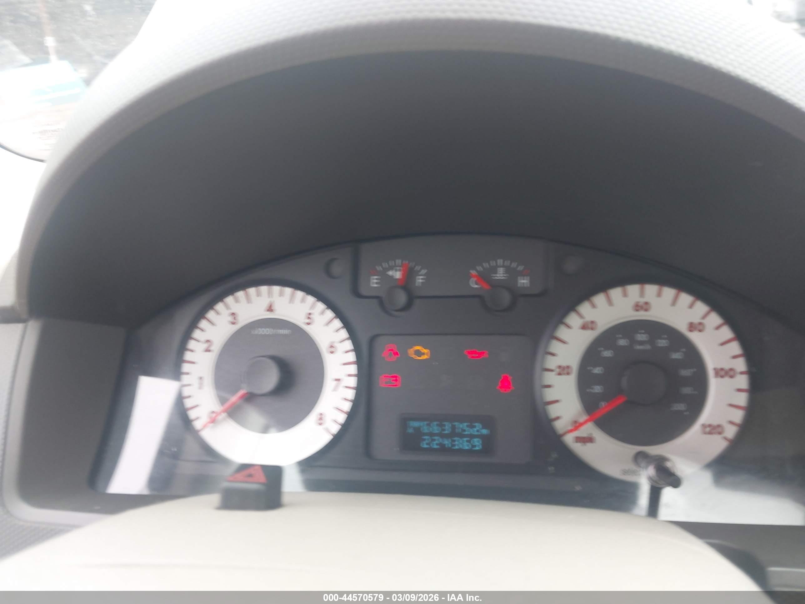 MAZDA TRIBUTE image 7