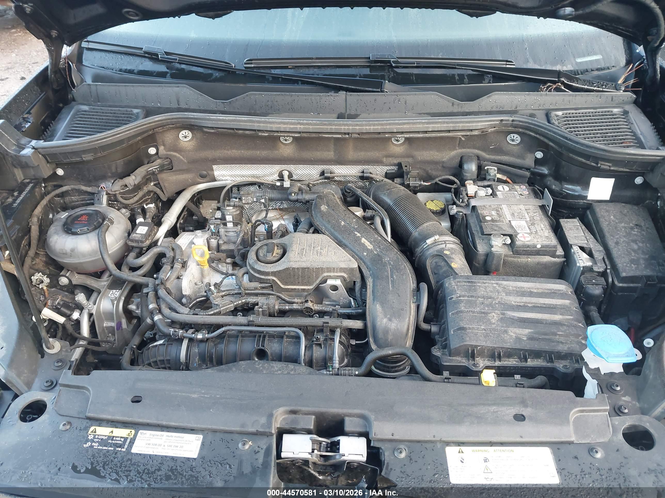 VOLKSWAGEN TAOS image 10