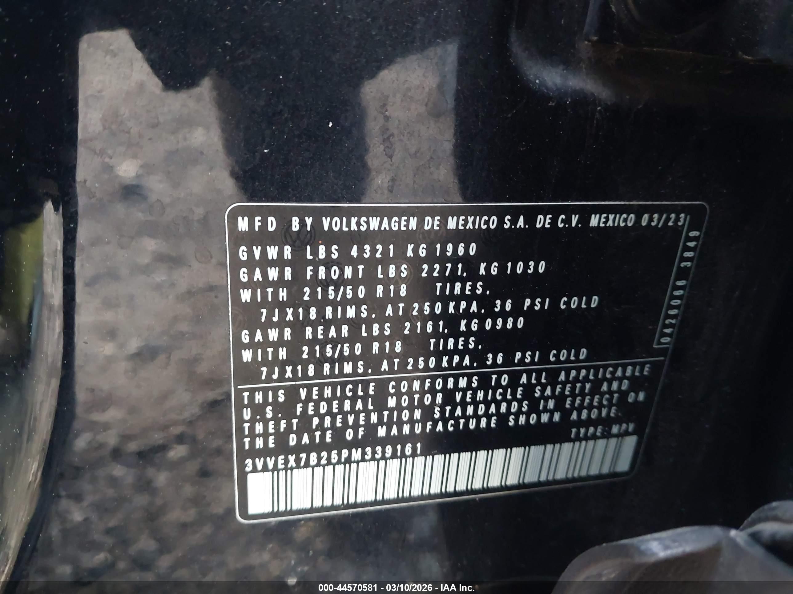 VOLKSWAGEN TAOS image 9