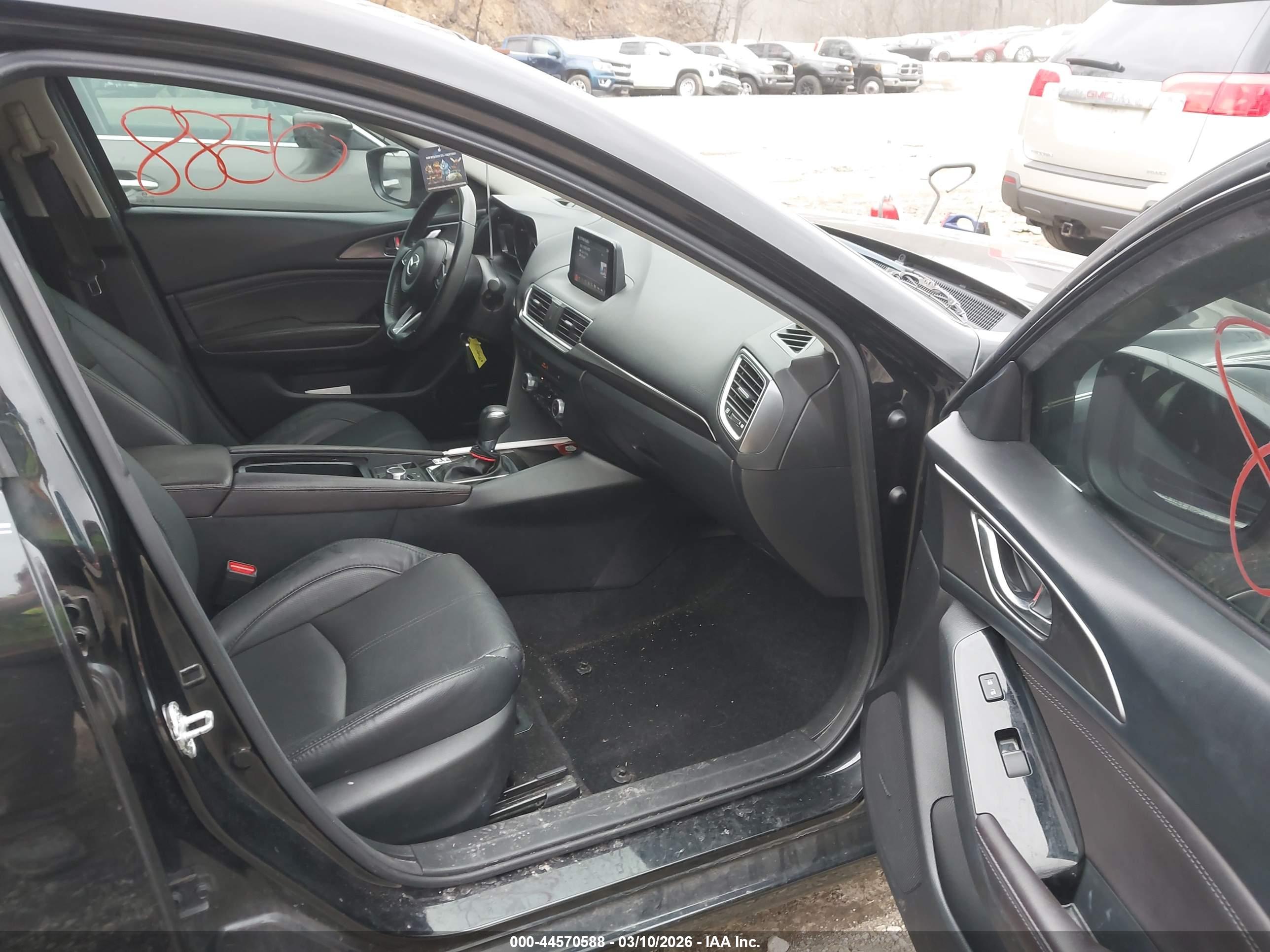 MAZDA MAZDA3 image 5