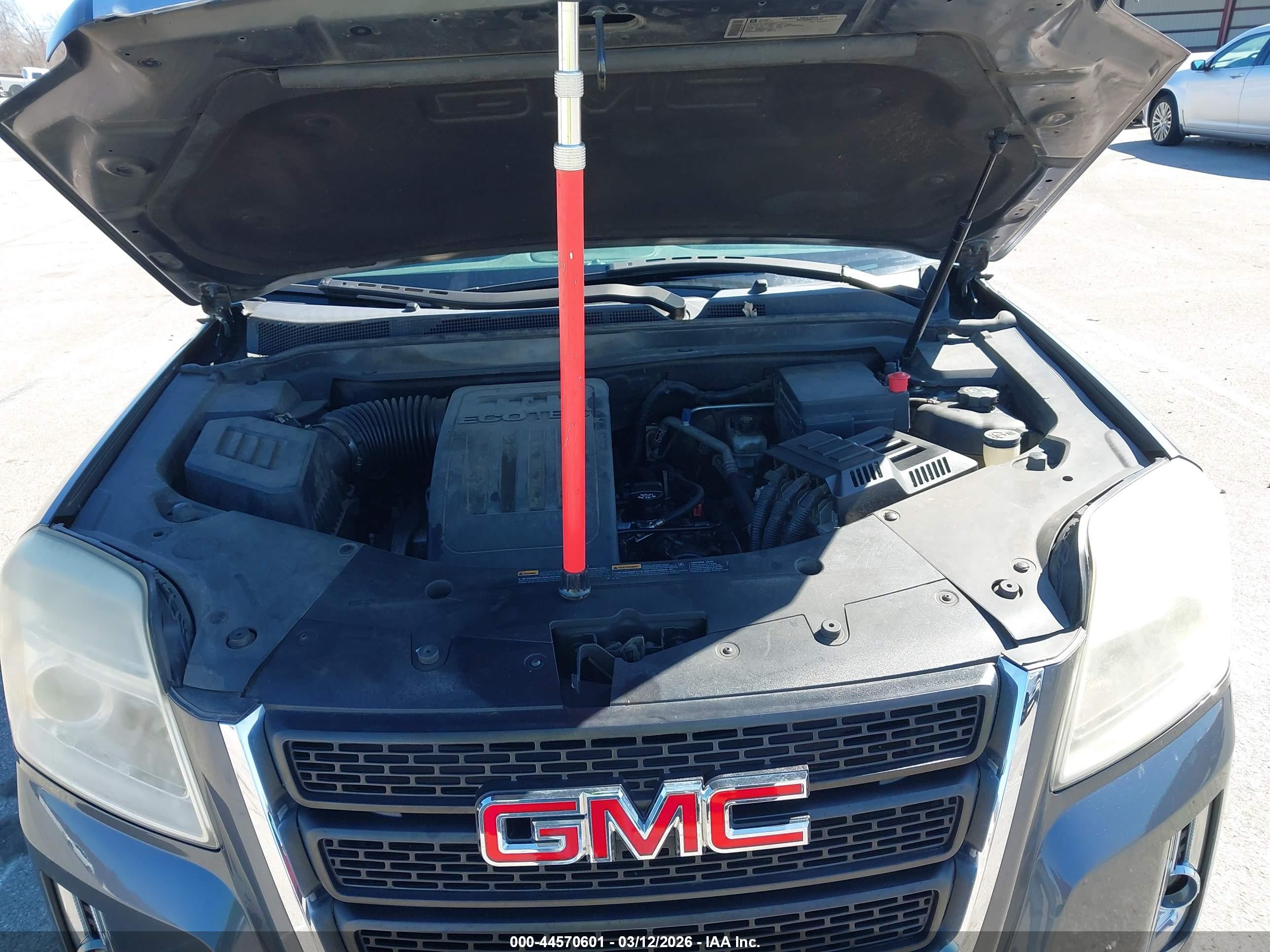 GMC TERRAIN image 10