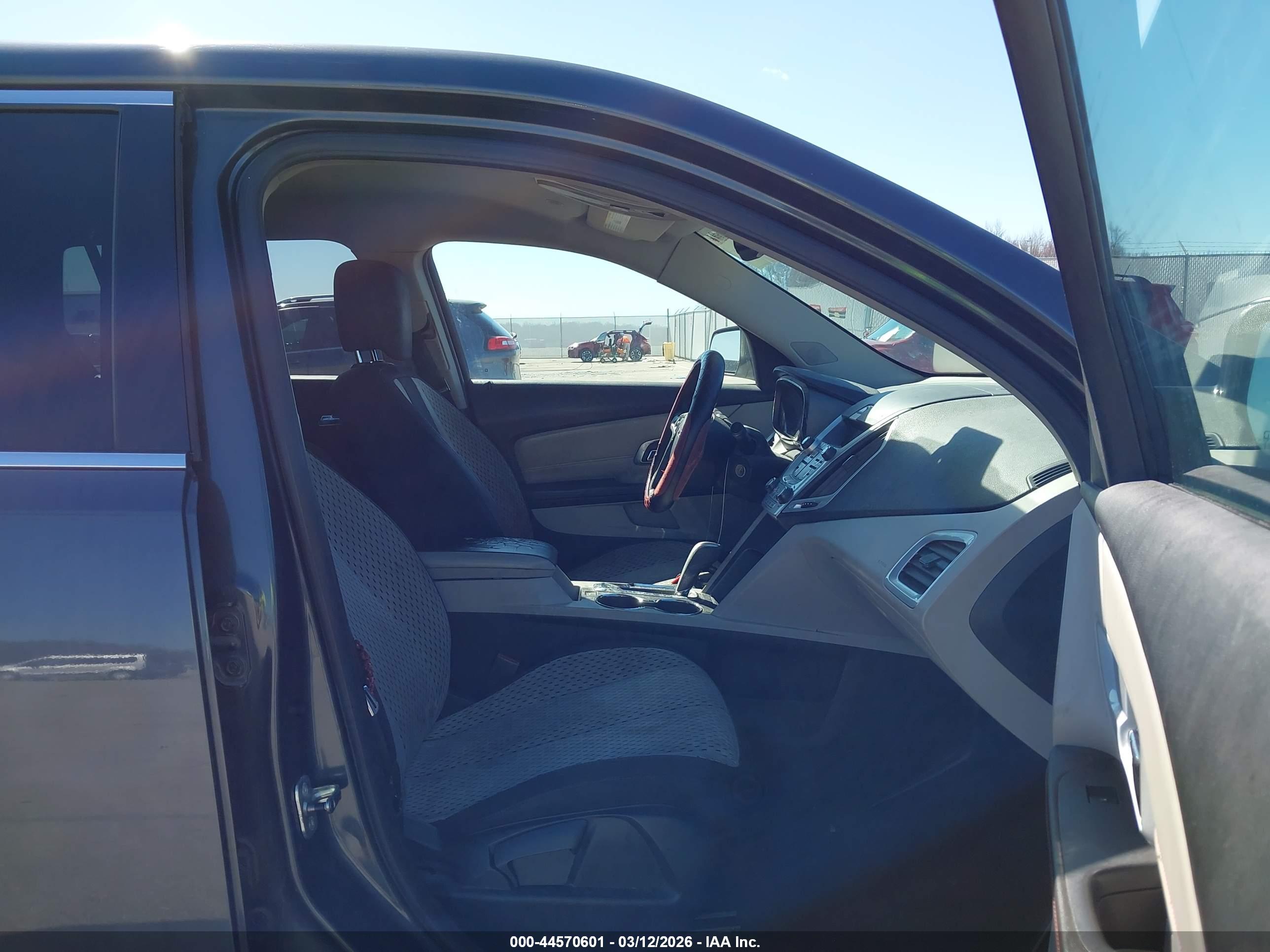 GMC TERRAIN image 5
