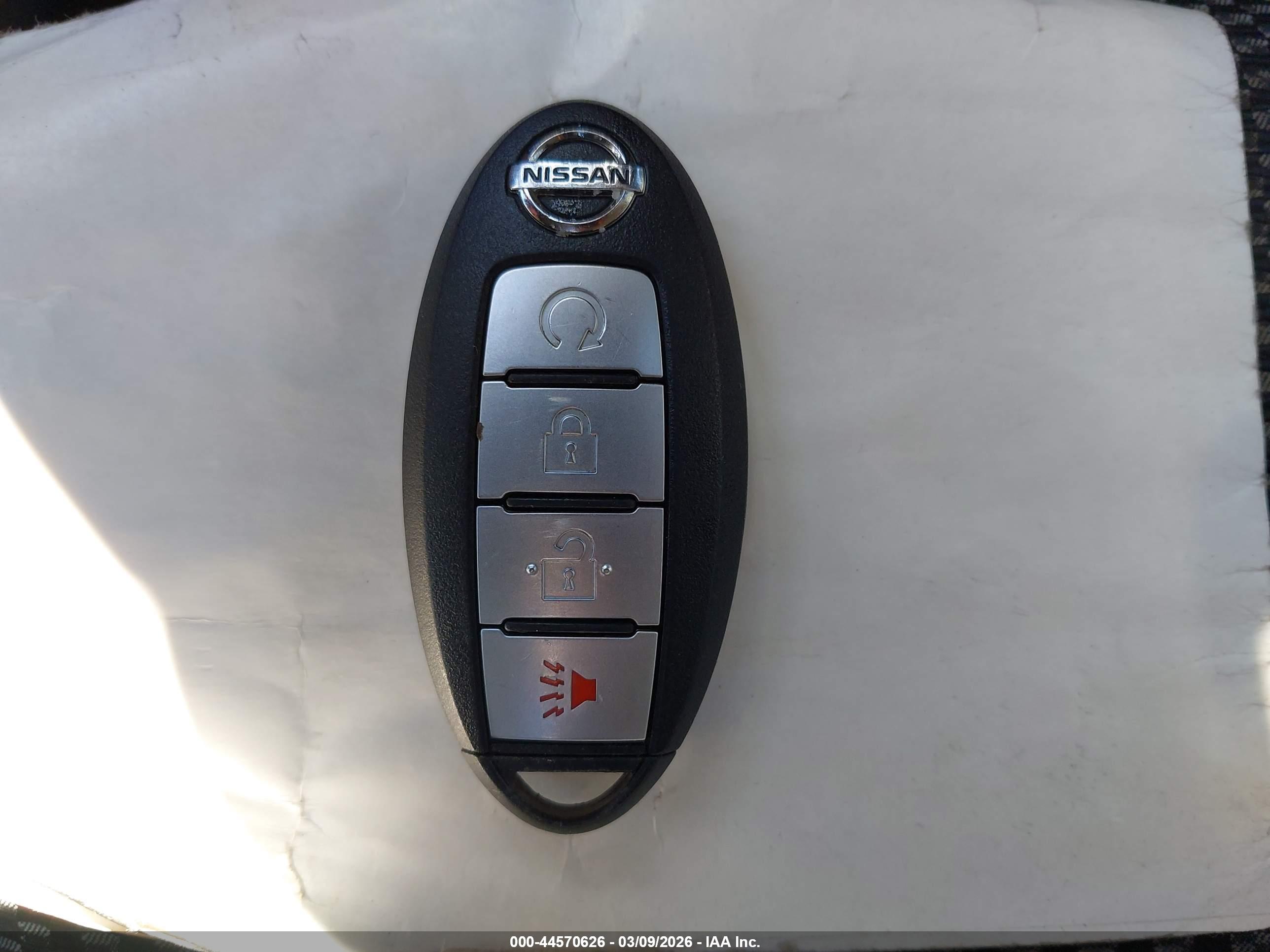 NISSAN ROGUE image 11