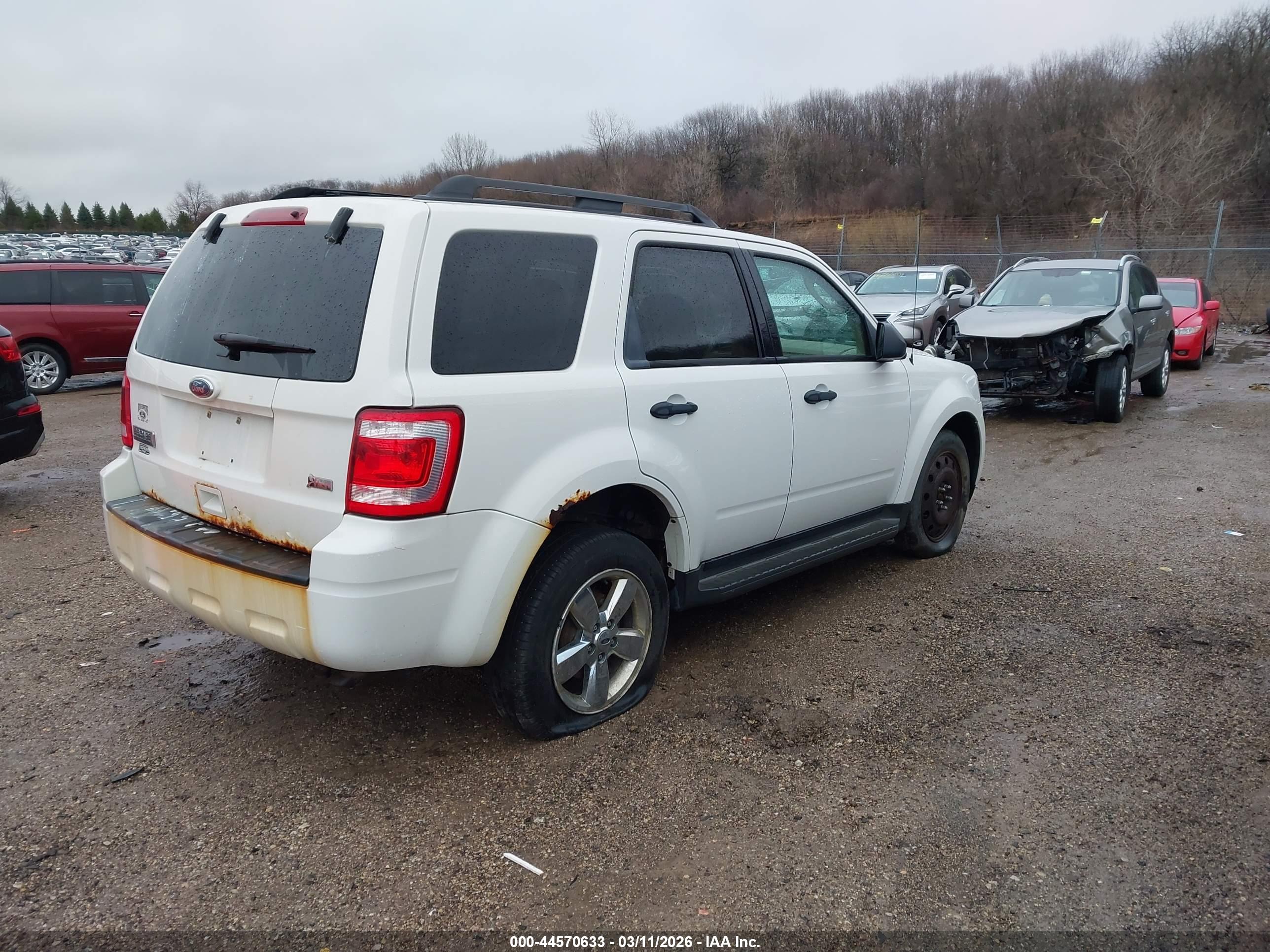 FORD ESCAPE image 4