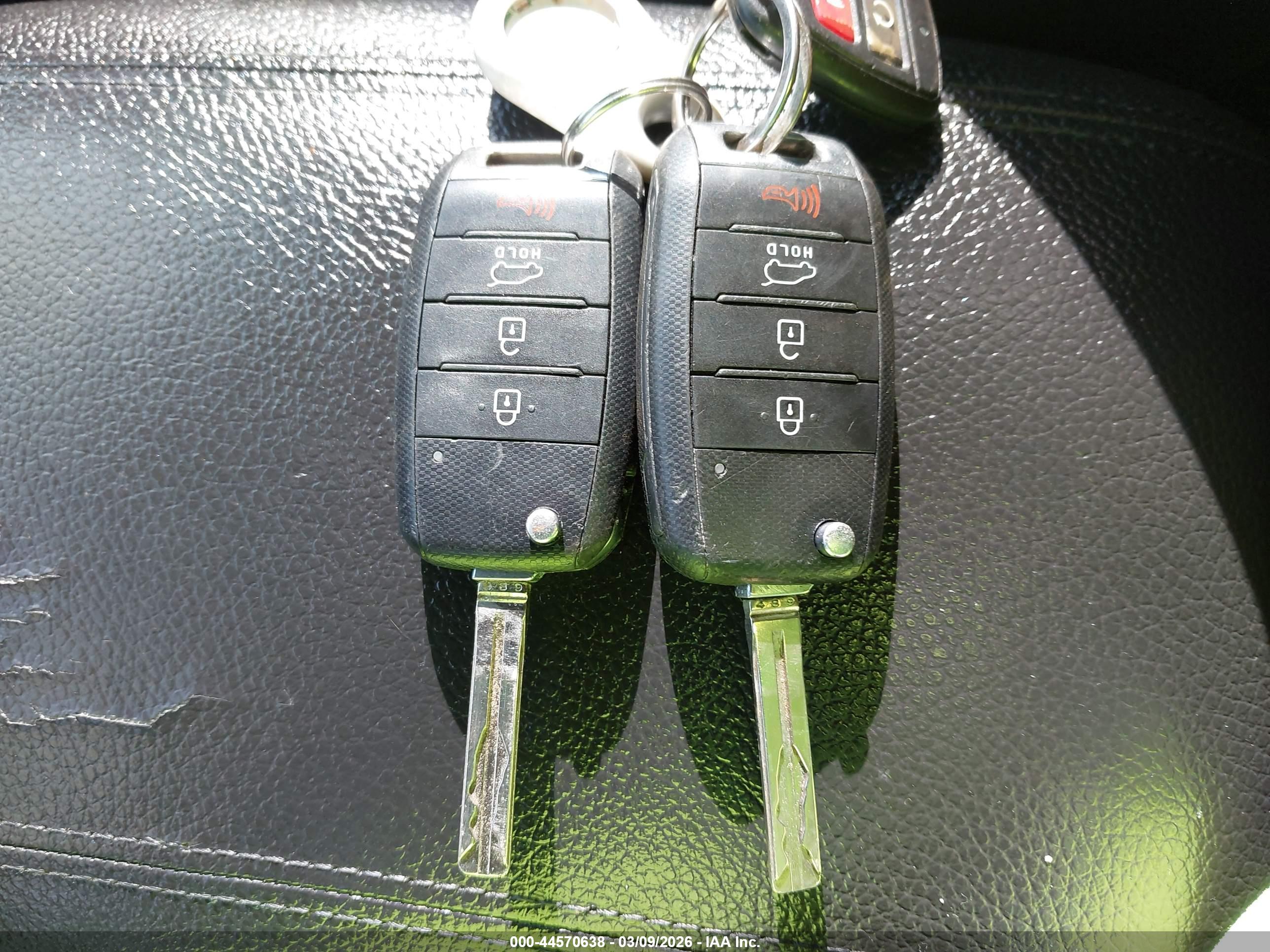 KIA SORENTO image 11