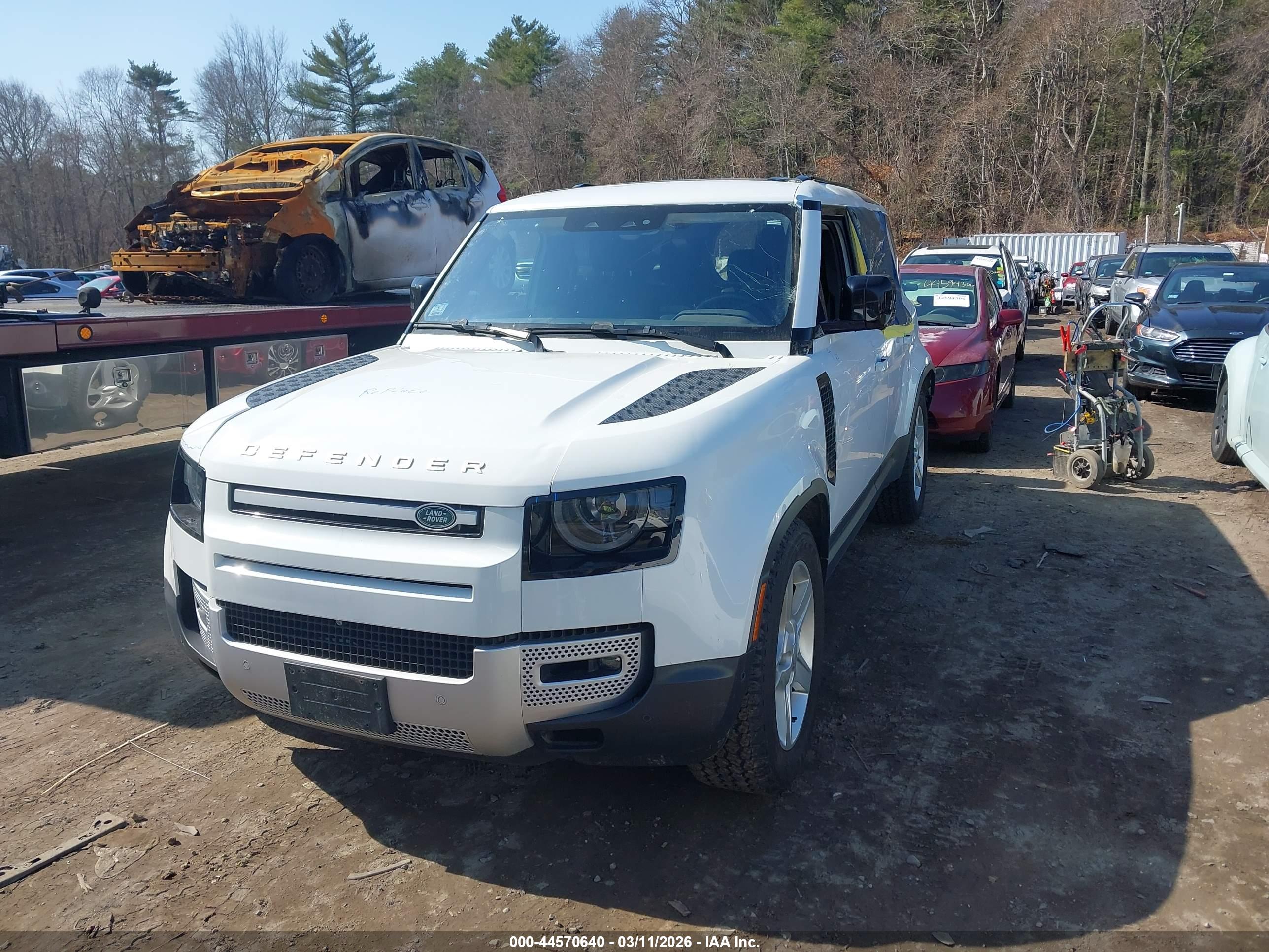 LAND ROVER image 2