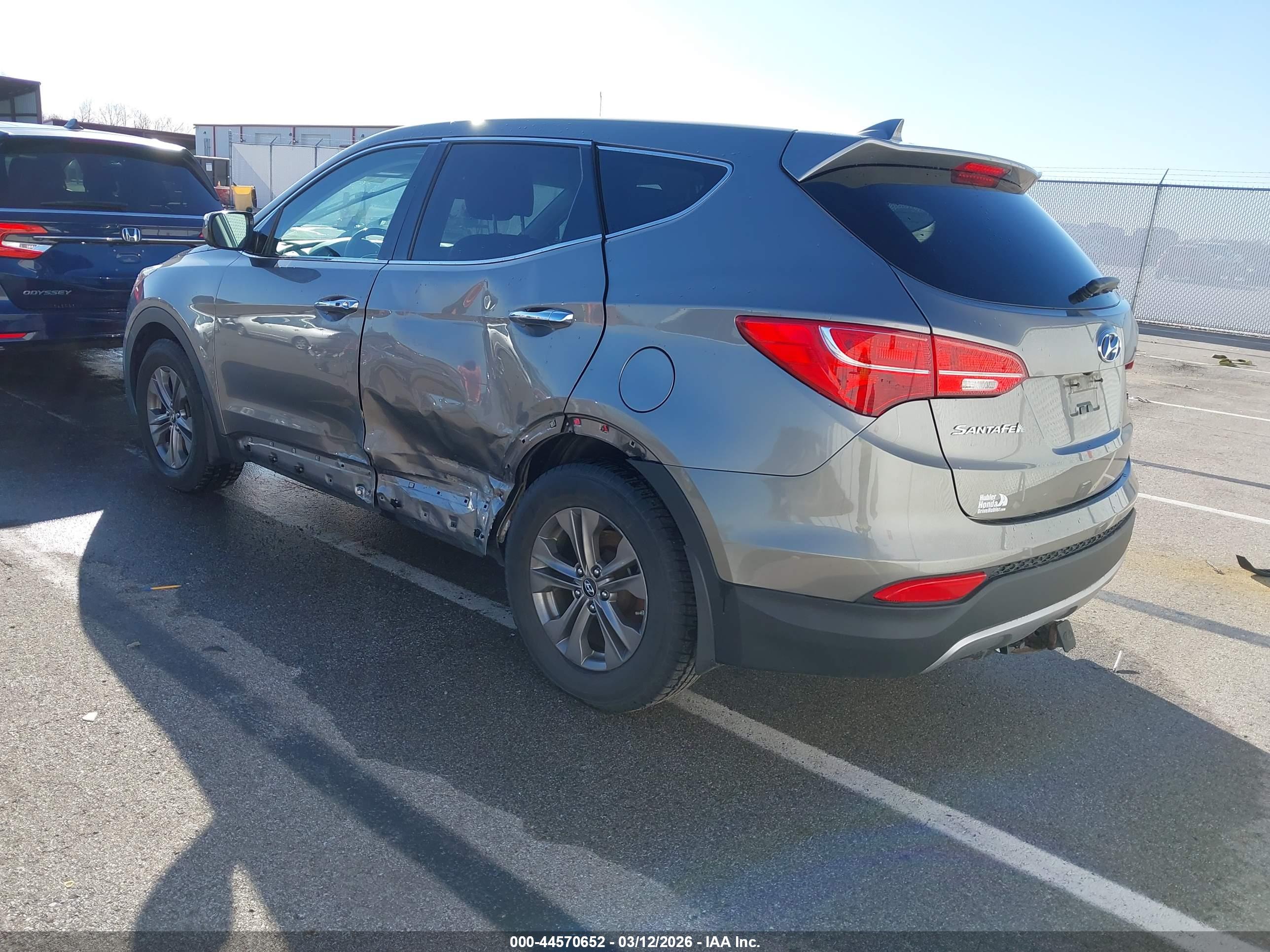 HYUNDAI SANTA image 3