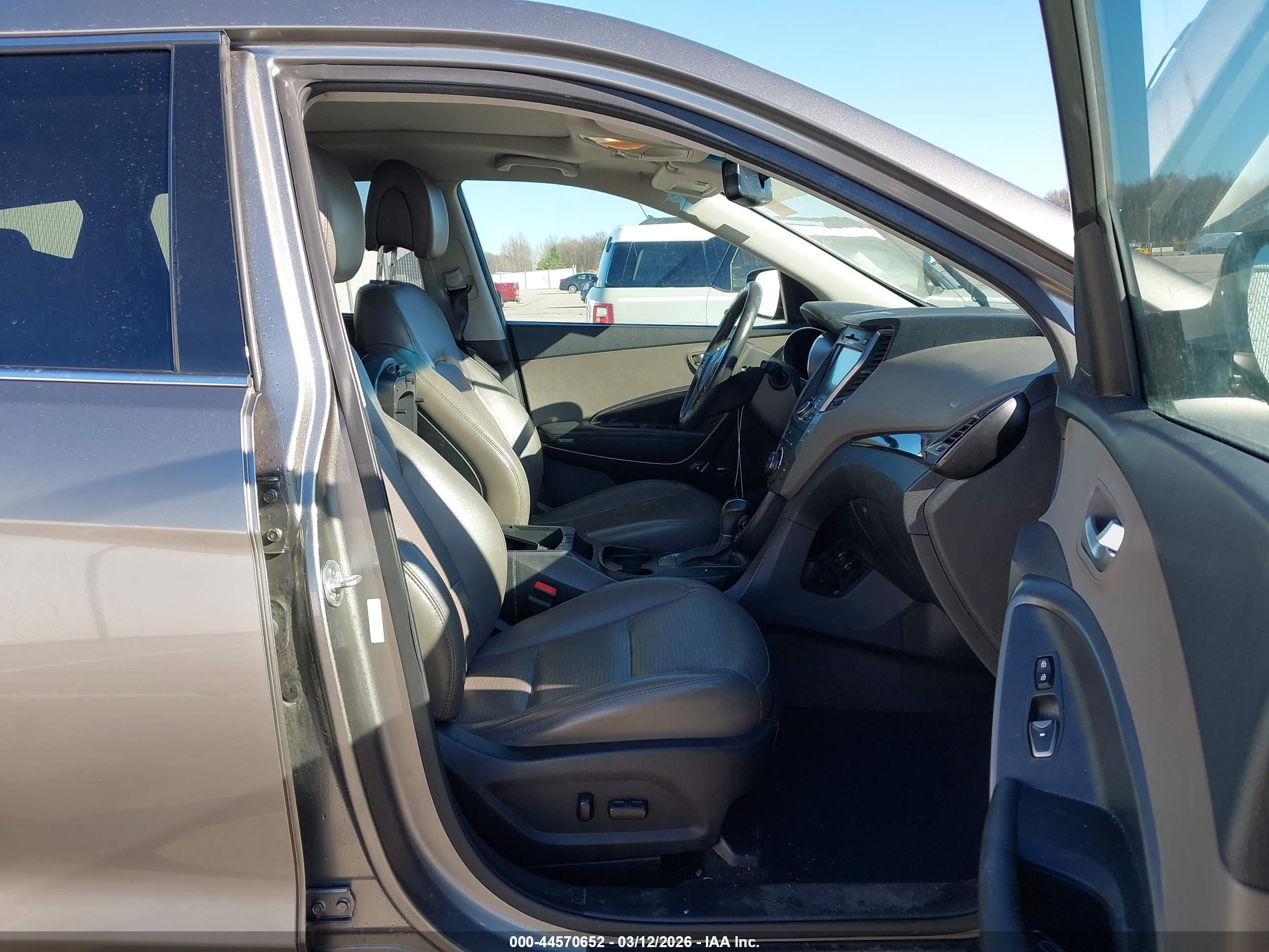 HYUNDAI SANTA image 5