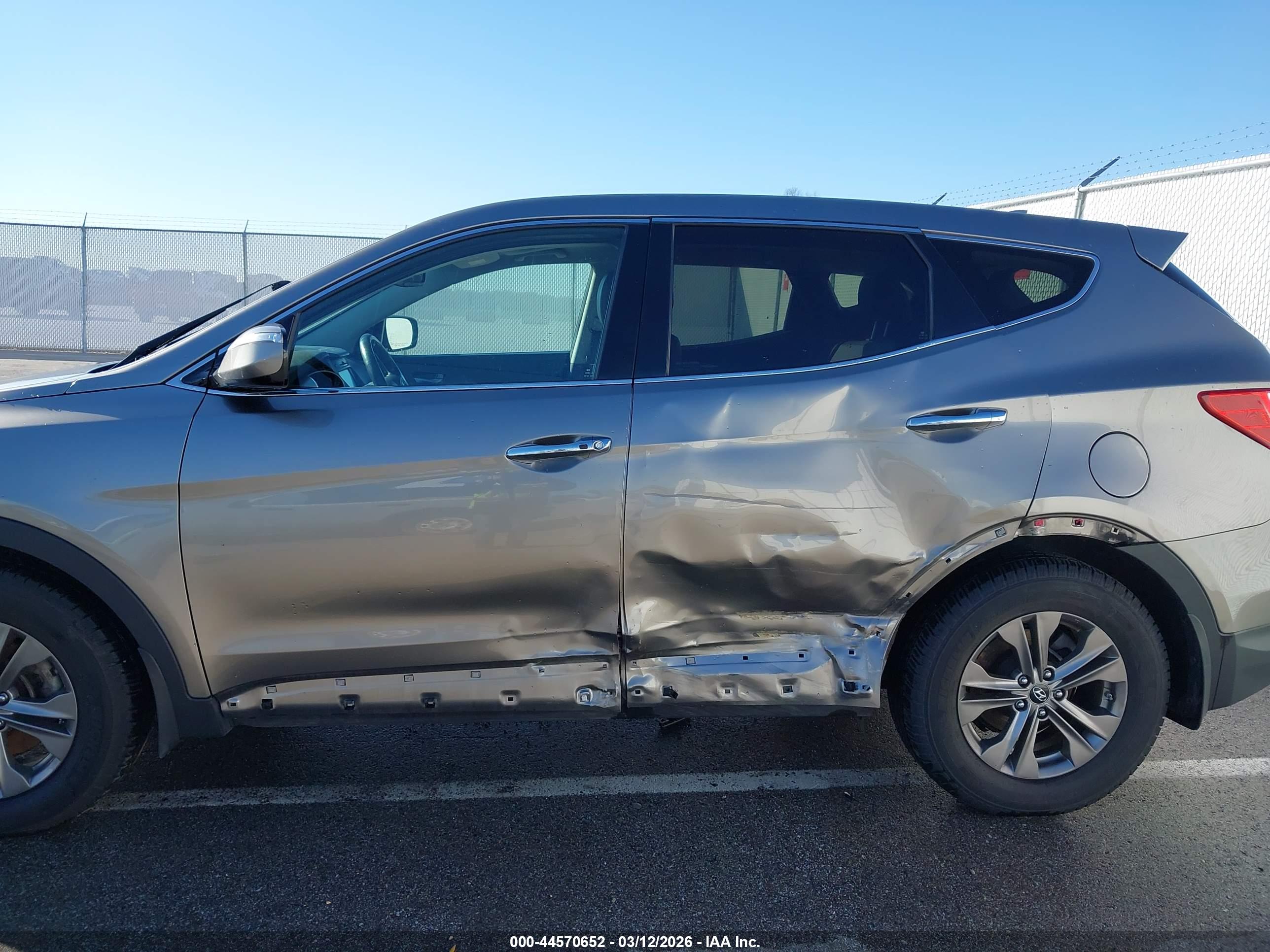 HYUNDAI SANTA image 6