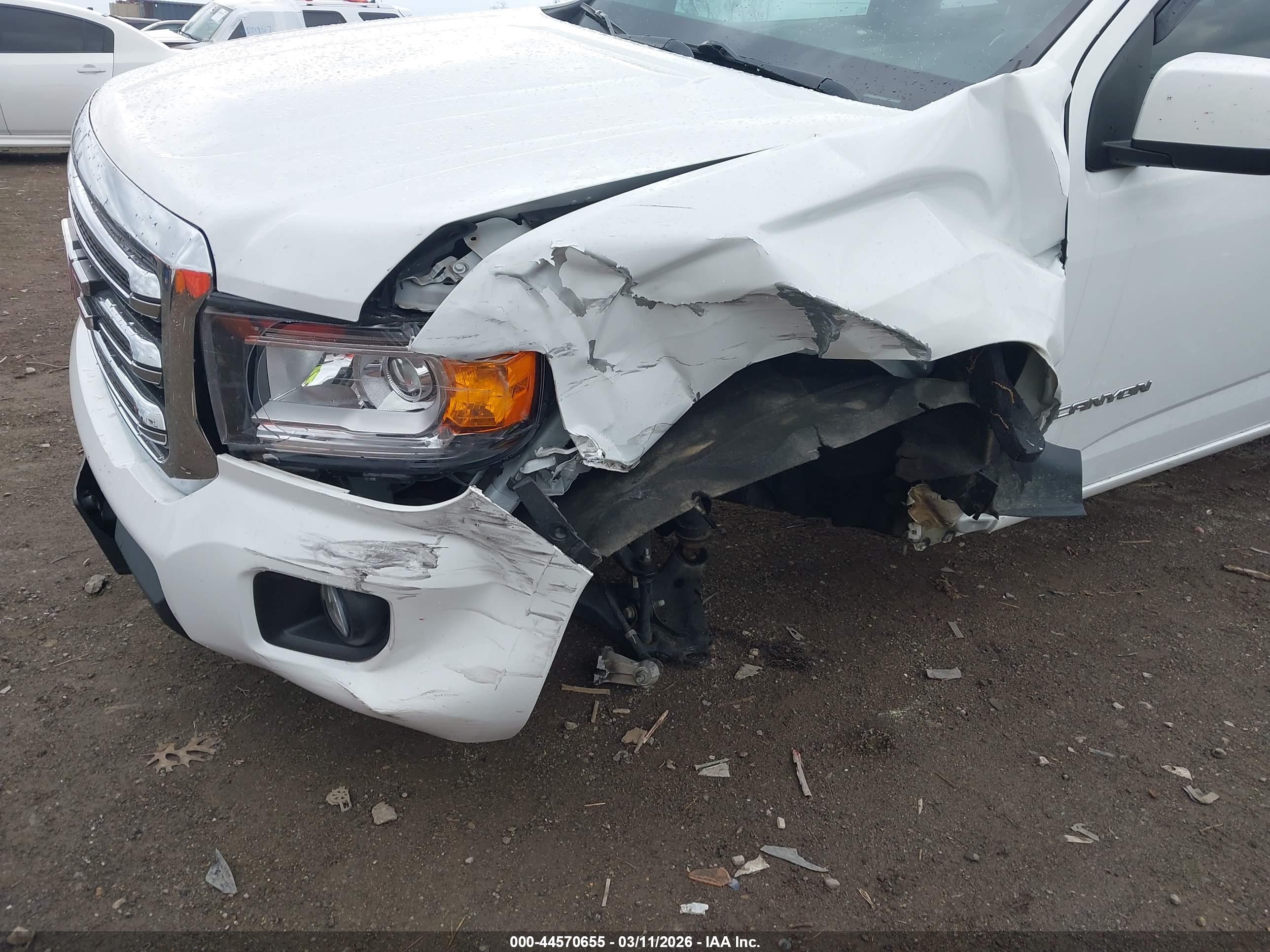 GMC CANYON image 6