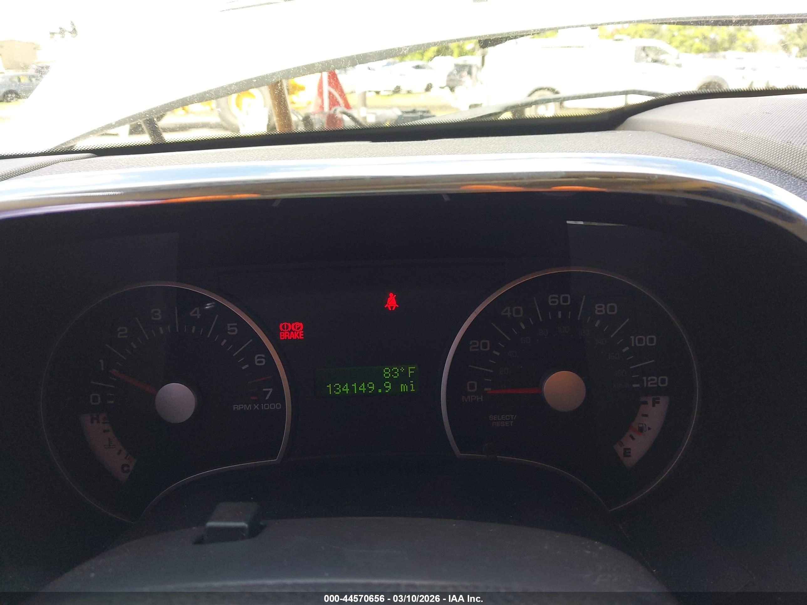 FORD EXPLORER image 7