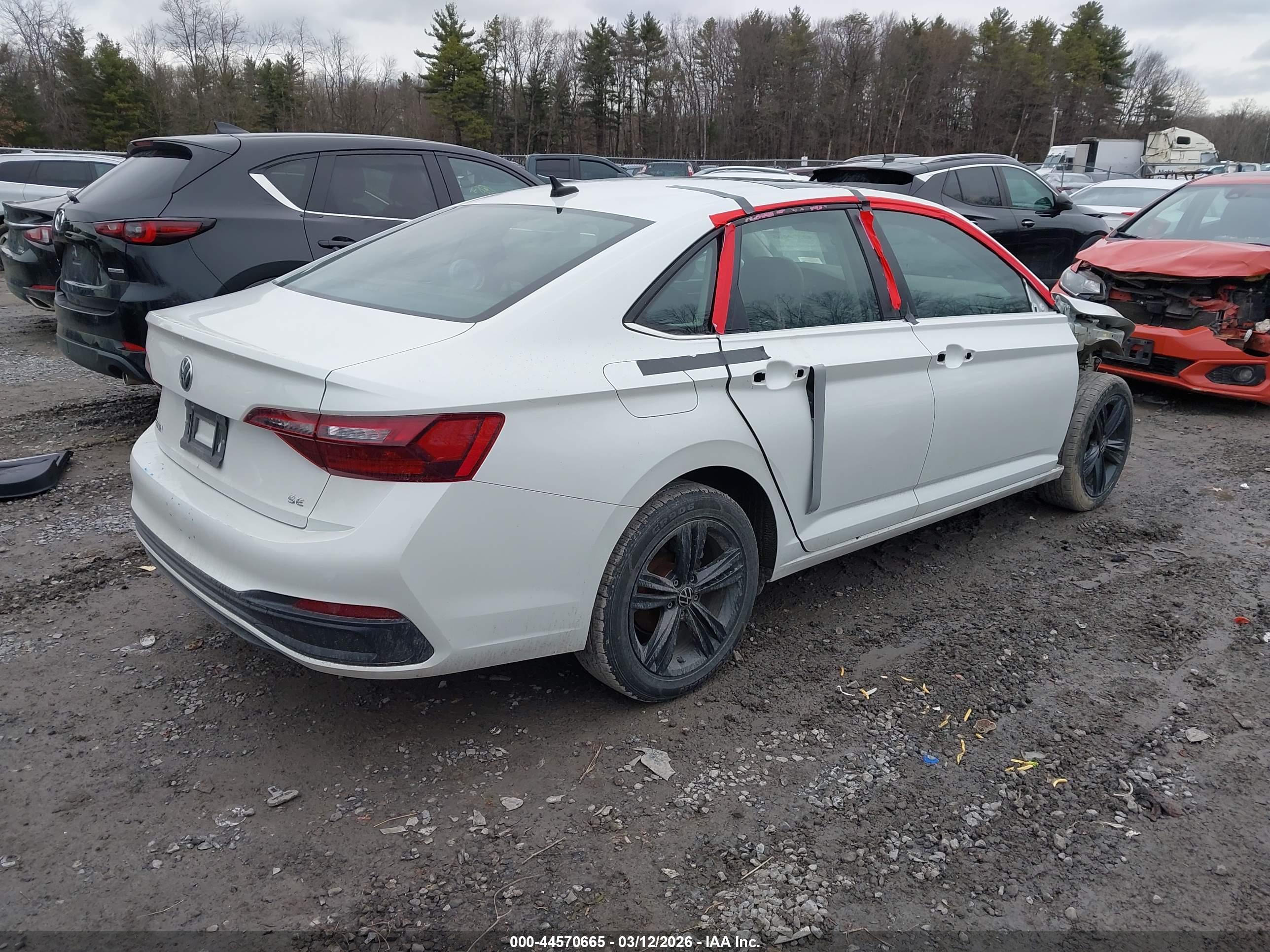 VOLKSWAGEN JETTA image 4