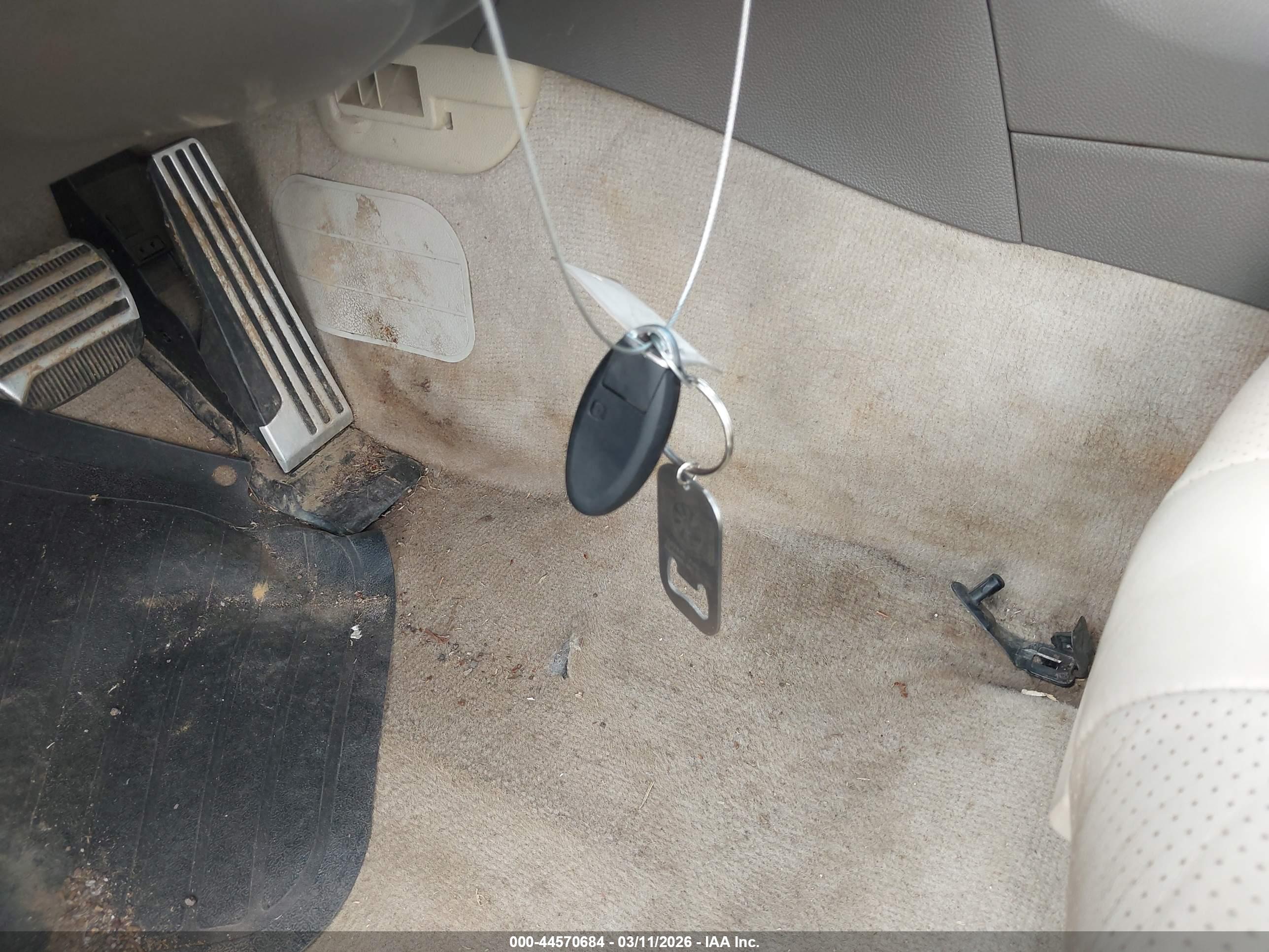 INFINITI G37 image 11