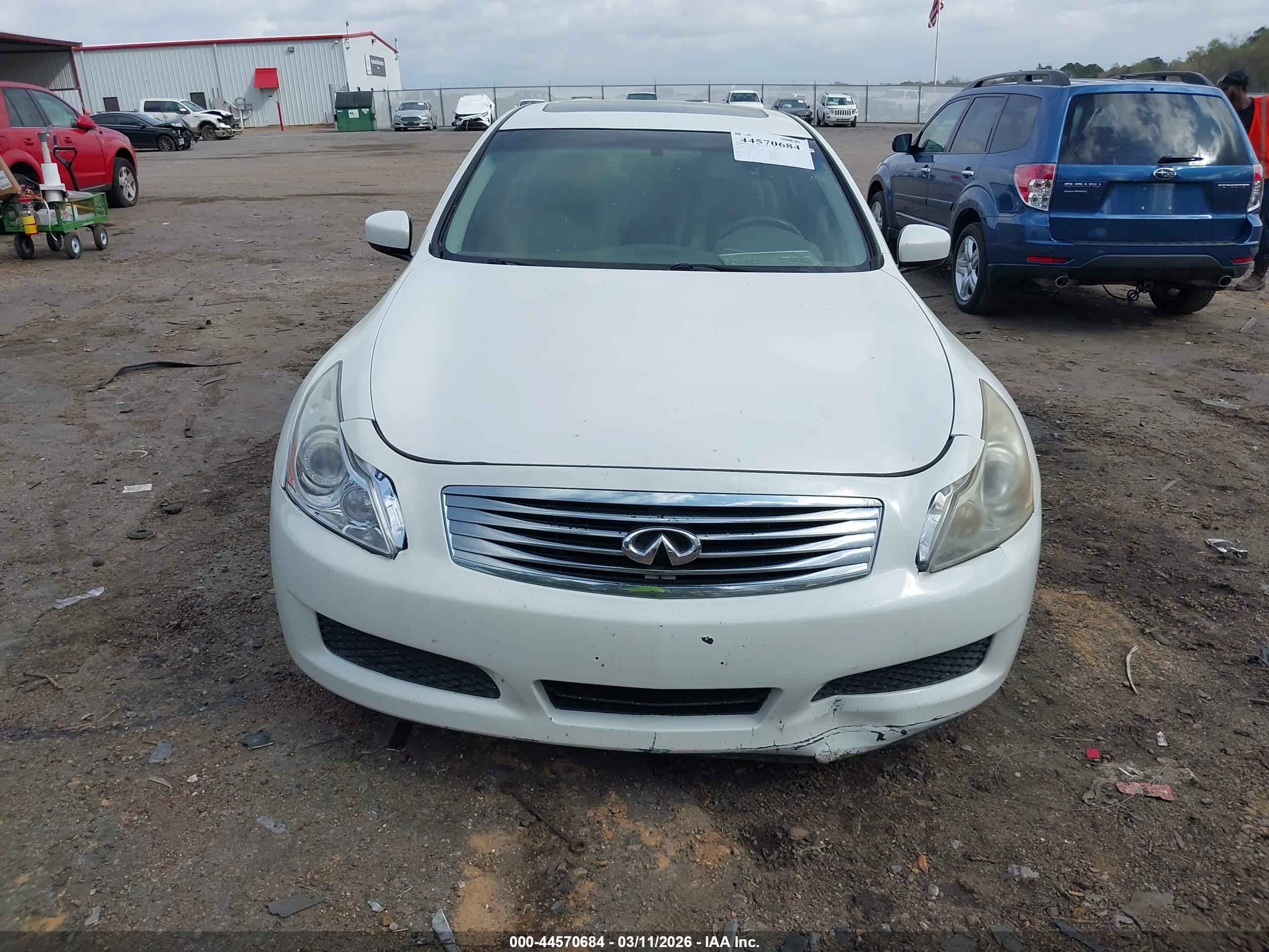 INFINITI G37 image 6