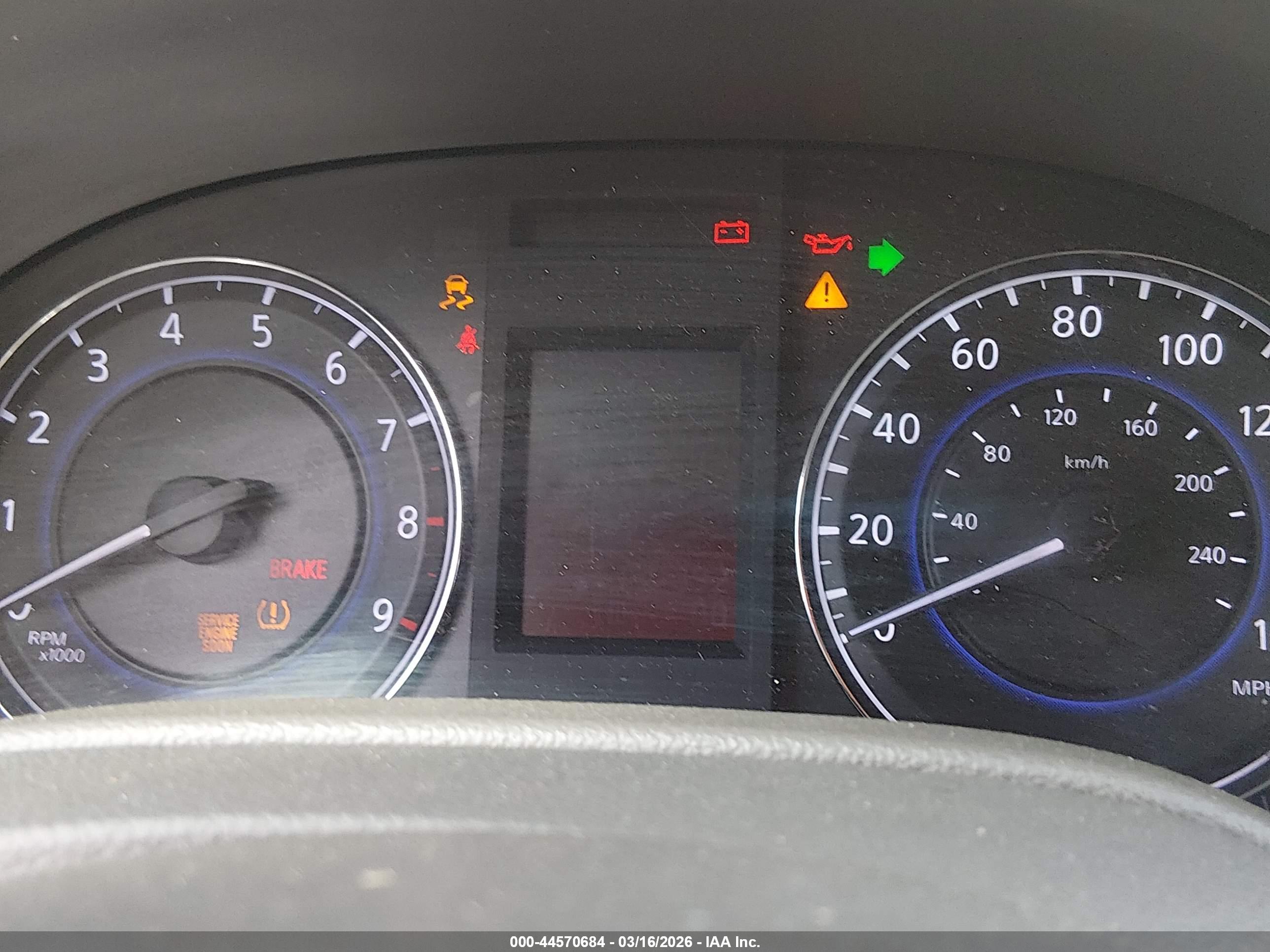 INFINITI G37 image 7
