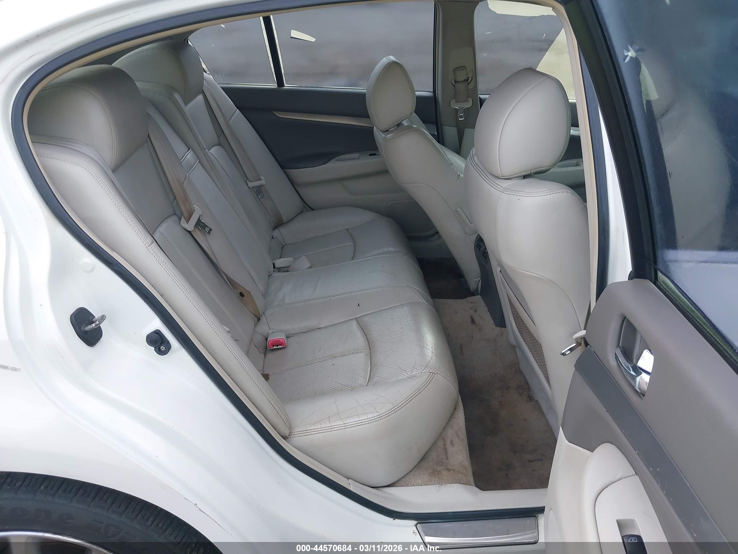 INFINITI G37 image 8