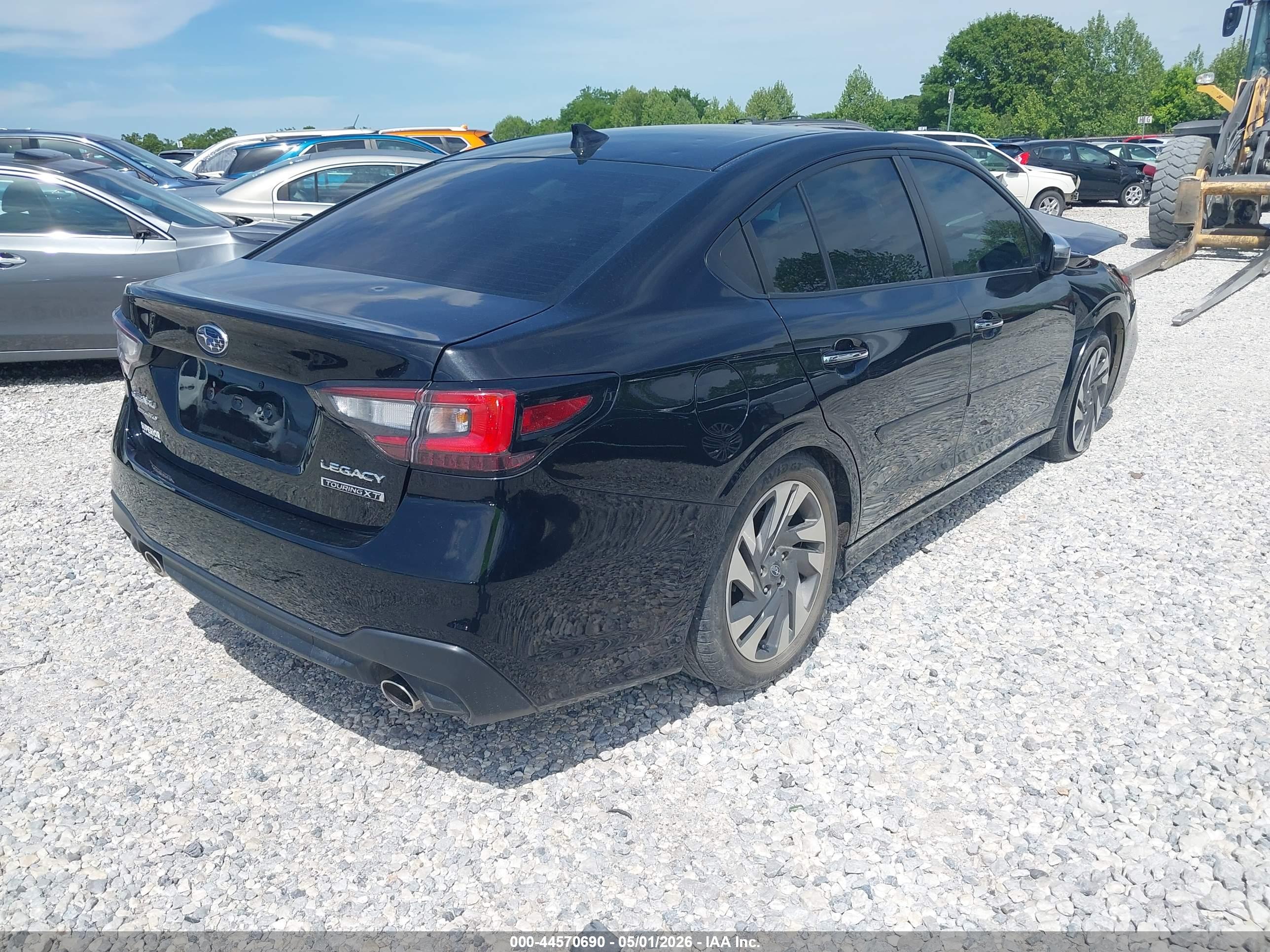 SUBARU LEGACY image 4