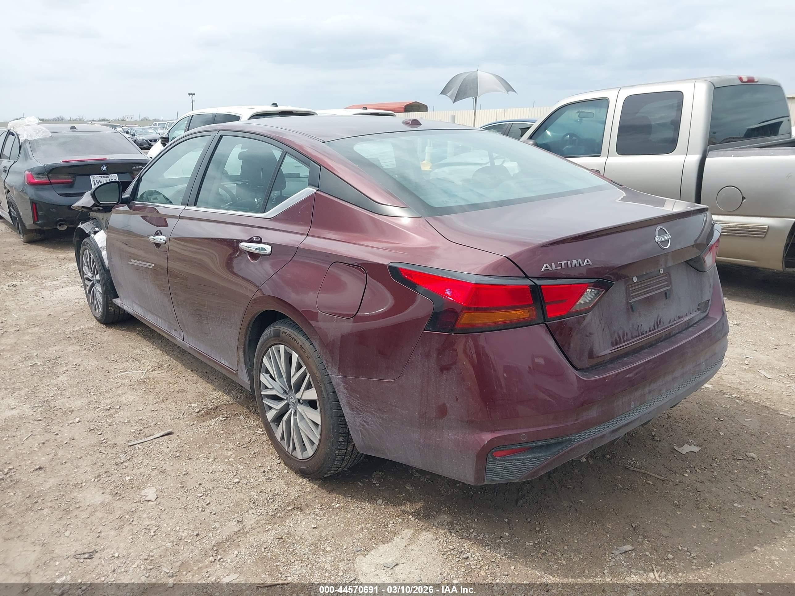 NISSAN ALTIMA image 3