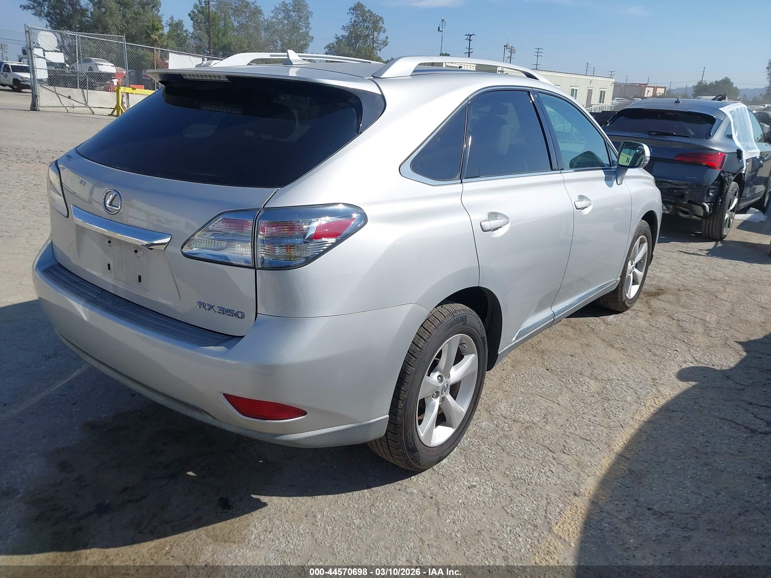 LEXUS RX image 4