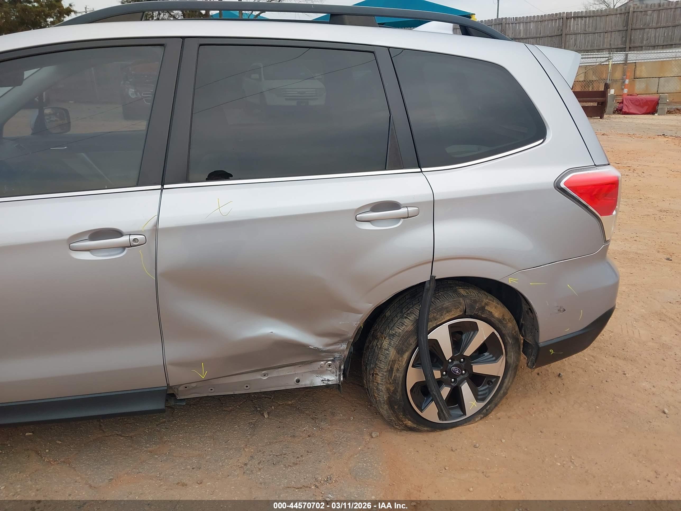 SUBARU FORESTER image 6