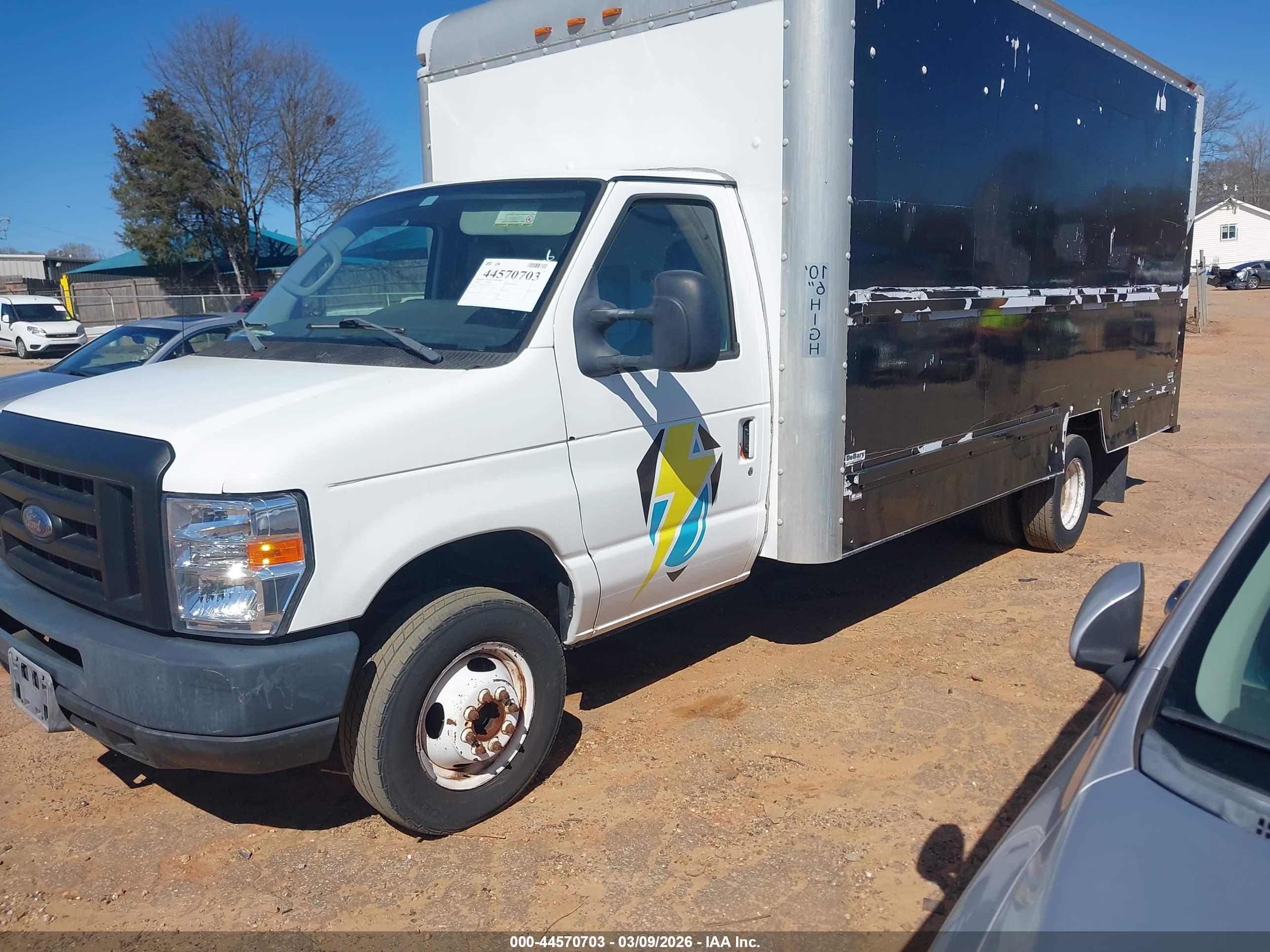 FORD E-350 image 2